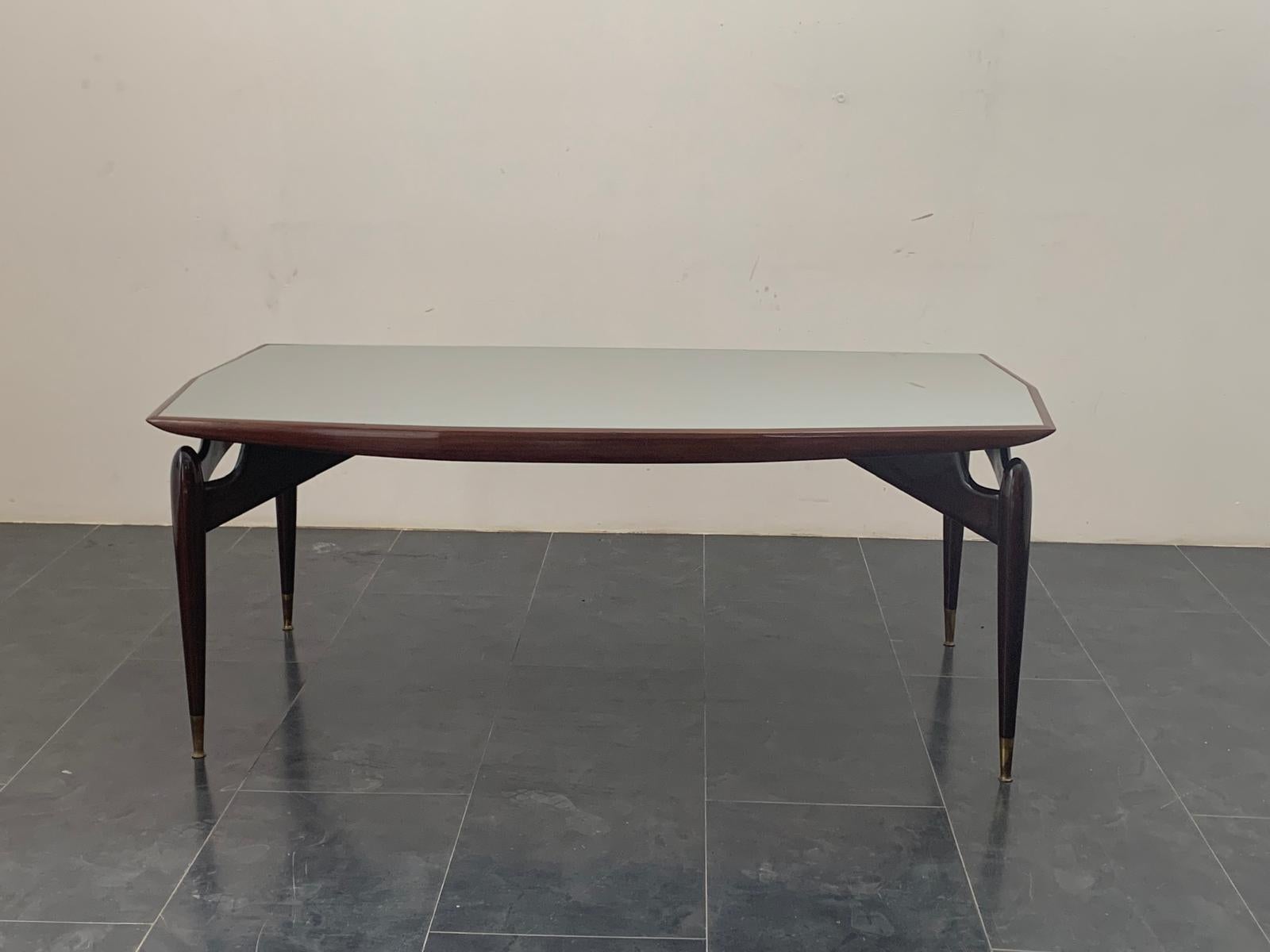 Mid-Century Modern Table en acajou et palissandre avec pointes en laiton, années 1950 en vente