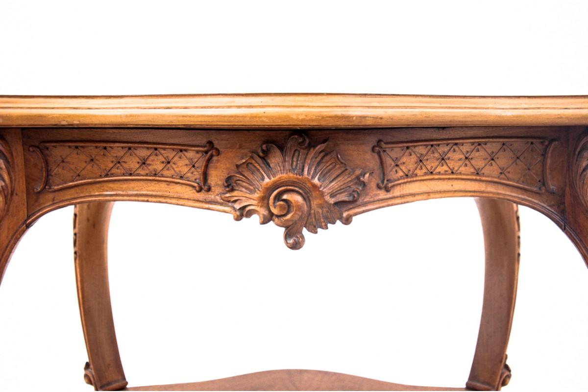 Table in the style of Louis Philippe, France, around 1870. In Good Condition For Sale In Chorzów, PL