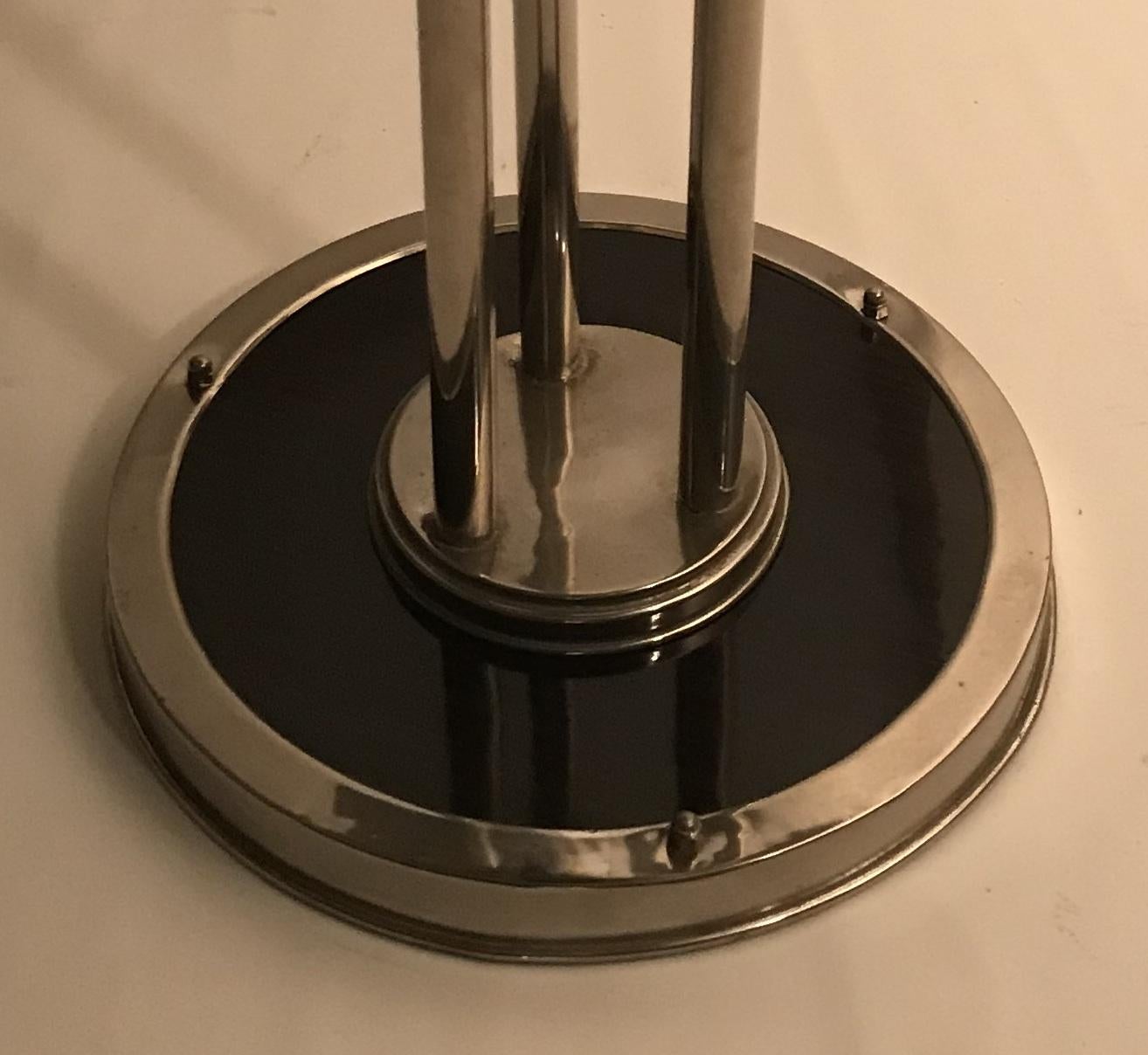 Tableau

Matériau : Bois et chrome
France
Nous sommes spécialisés dans la vente de produits Art Déco et Art Nouveau et Vintage depuis 1982. Si vous avez des questions, nous sommes à votre disposition.
En appuyant sur le bouton 