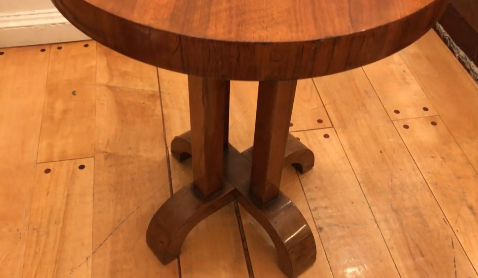 French Table in wood Art Deco, 1930, France  For Sale