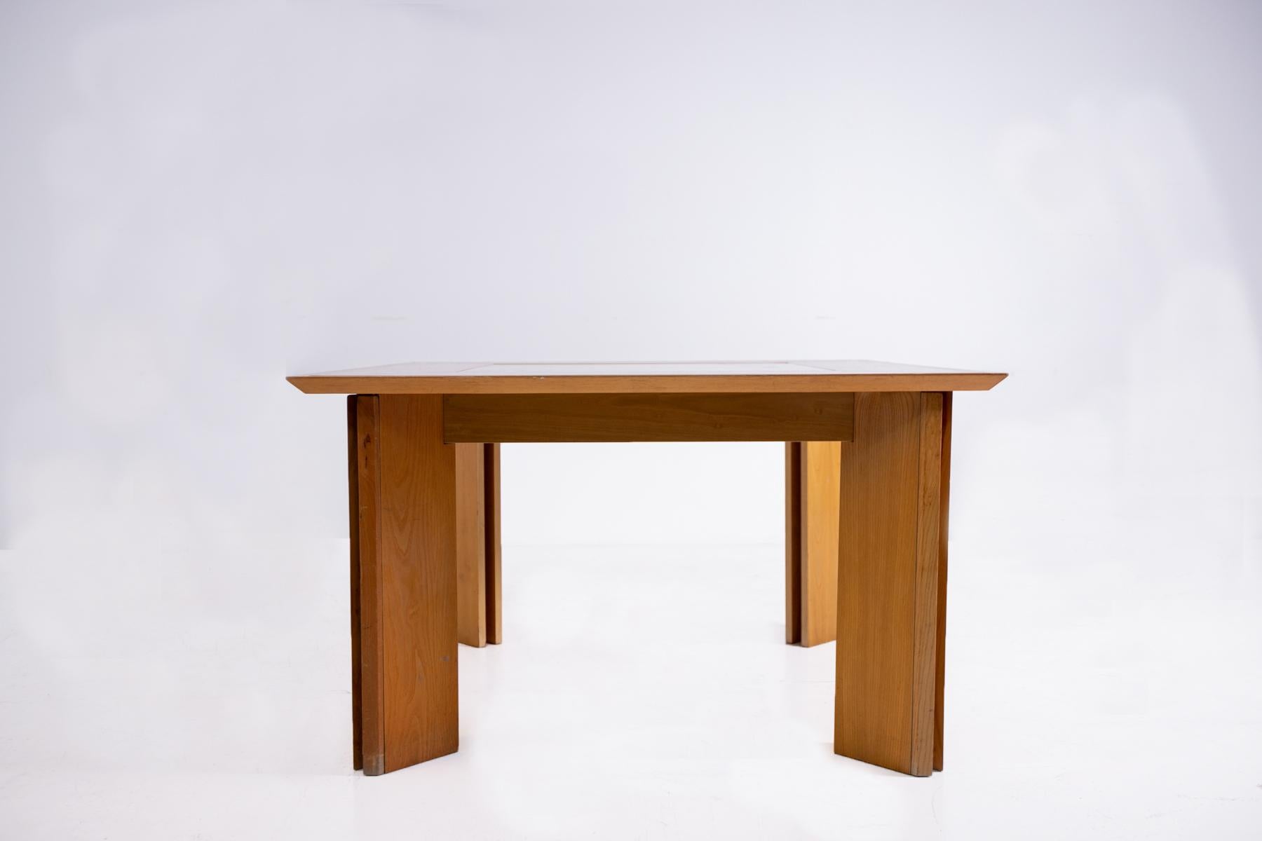 Mid-Century Modern Table in Wood Attributed to Carlo Scarpa, 1960s