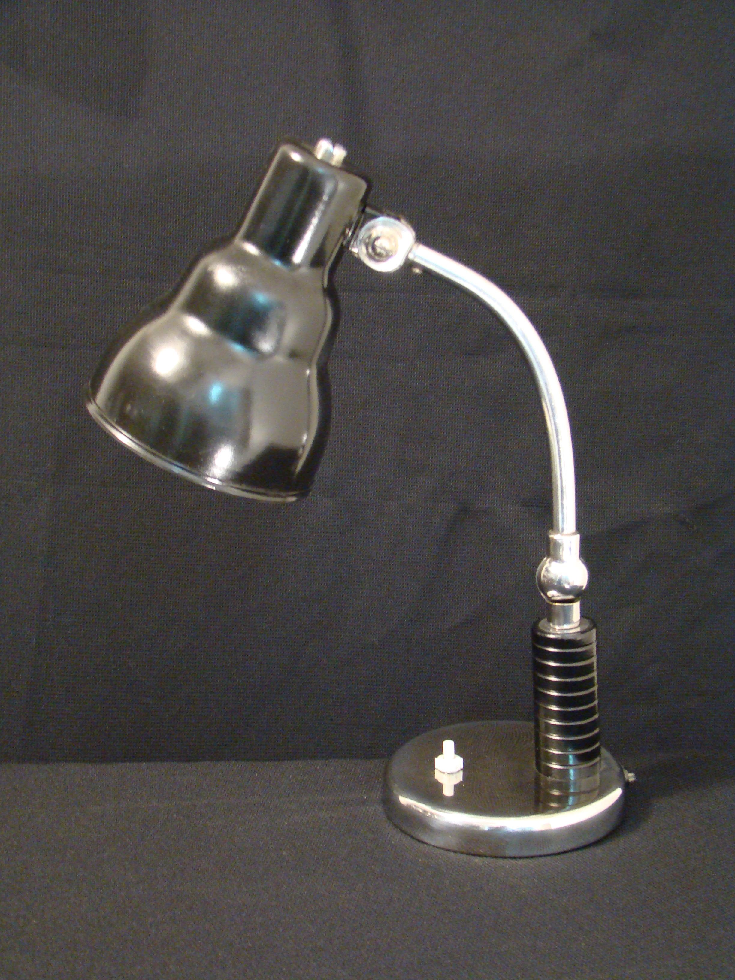 Desk lamp 
We have specialized in the sale of Art Deco and Art Nouveau and Vintage styles since 1982. If you have any questions we are at your disposal.
Pushing the button that reads 'View All From Seller'. And you can see more objects to the style
