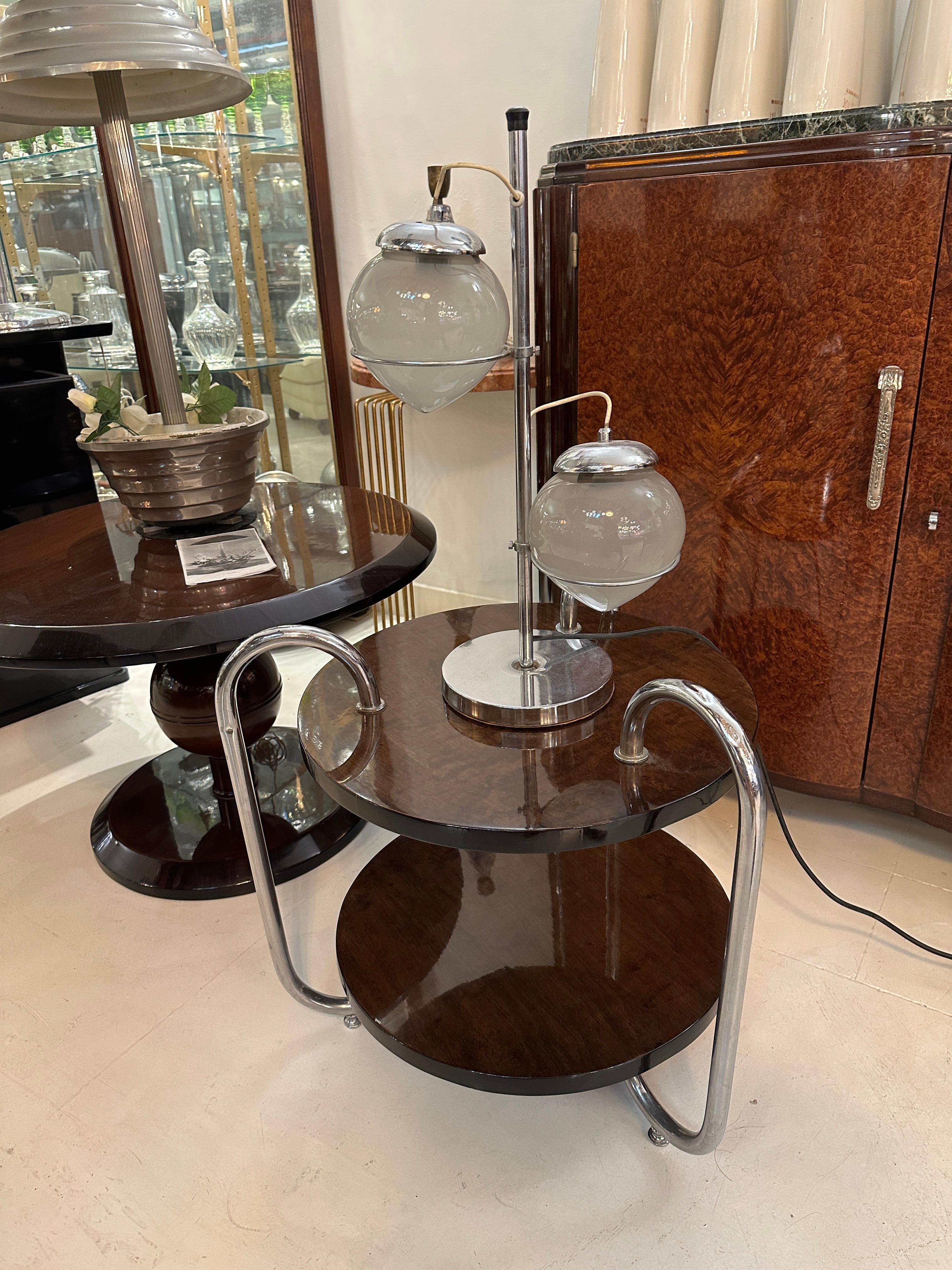 Chrome Lampe de table, 1950, Matériaux : verre et chrome en vente