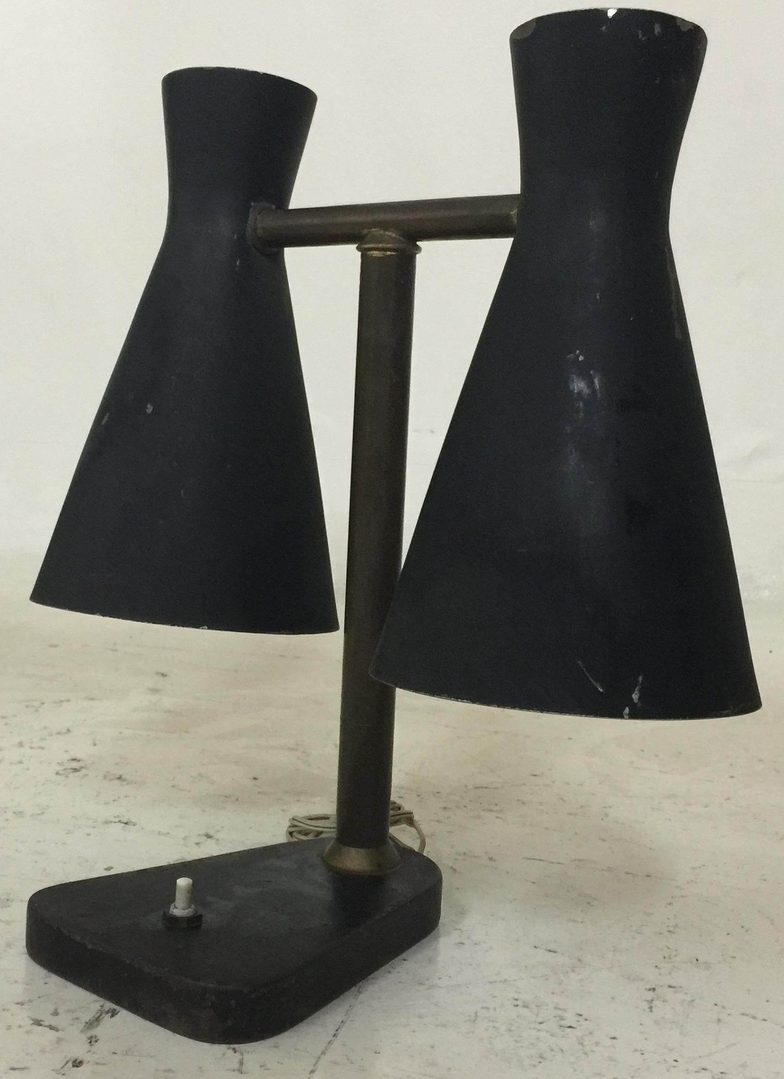 Lampe de table, 1955, France, attribuée à Mouille Serge Bon état - En vente à Ciudad Autónoma Buenos Aires, C