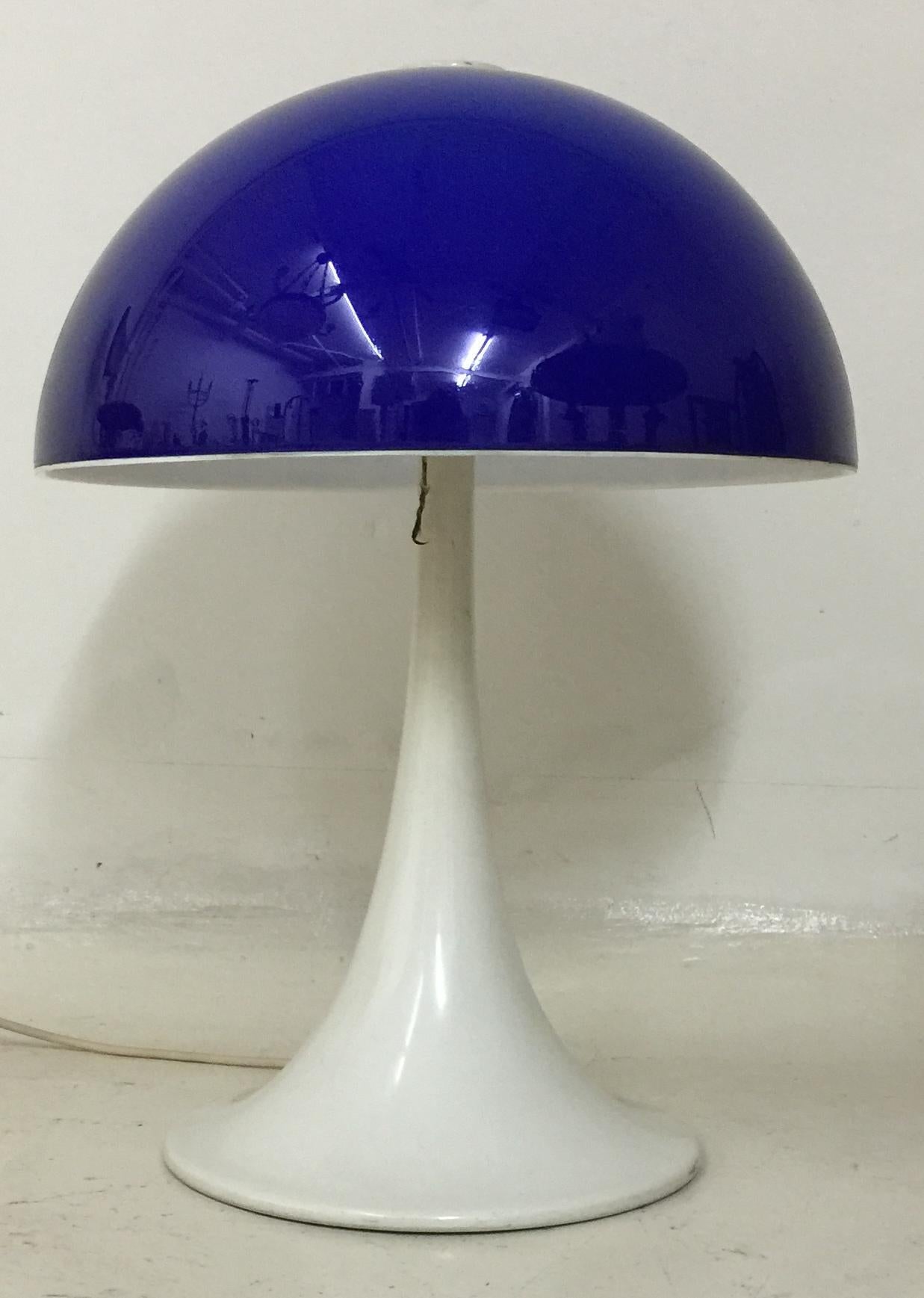 Ère spatiale Lampe de table, 1960,  Attribué à Verner Panton, Danemark en vente