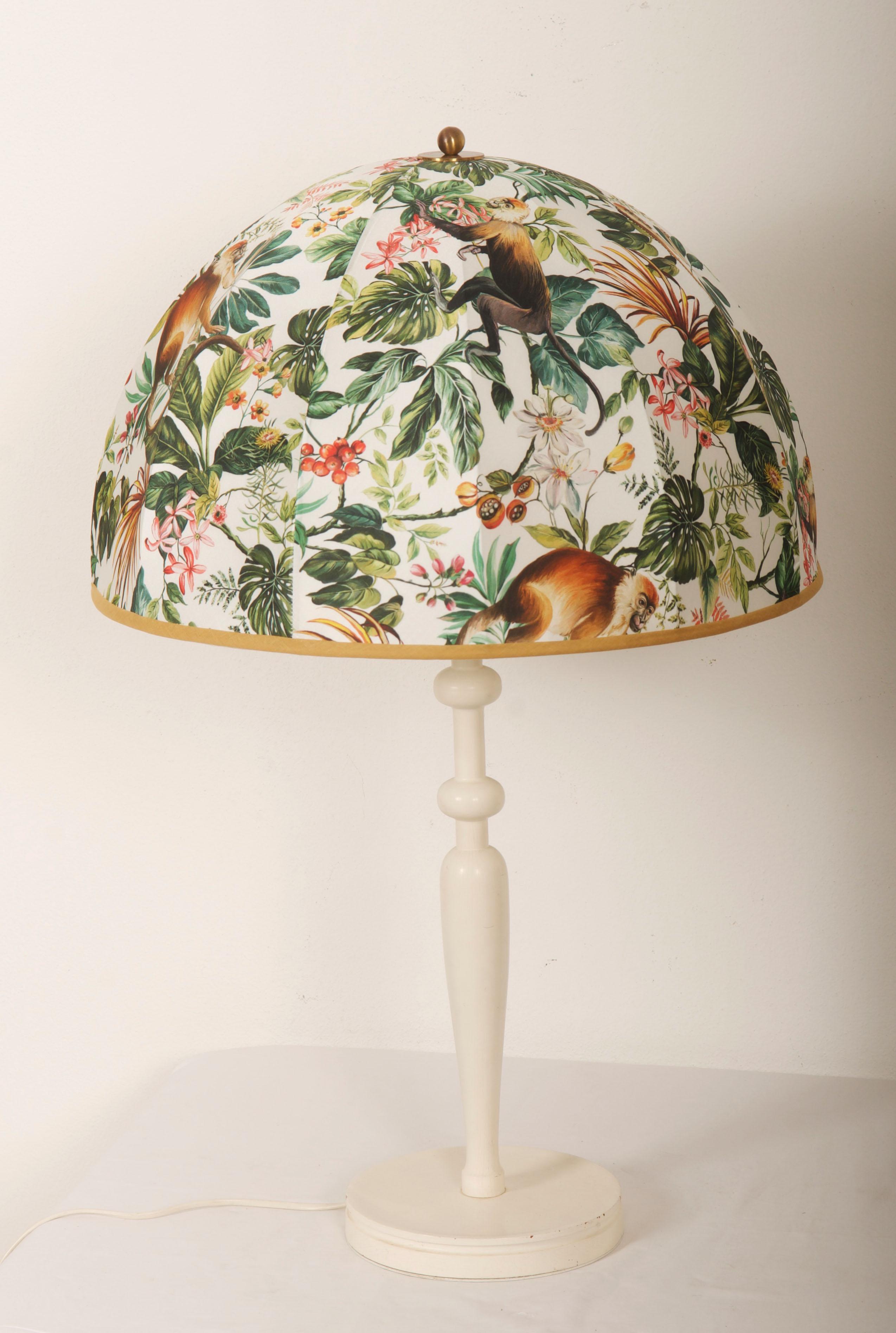 Swedish Table Lamp 2563 White by Josef Frank For Sale