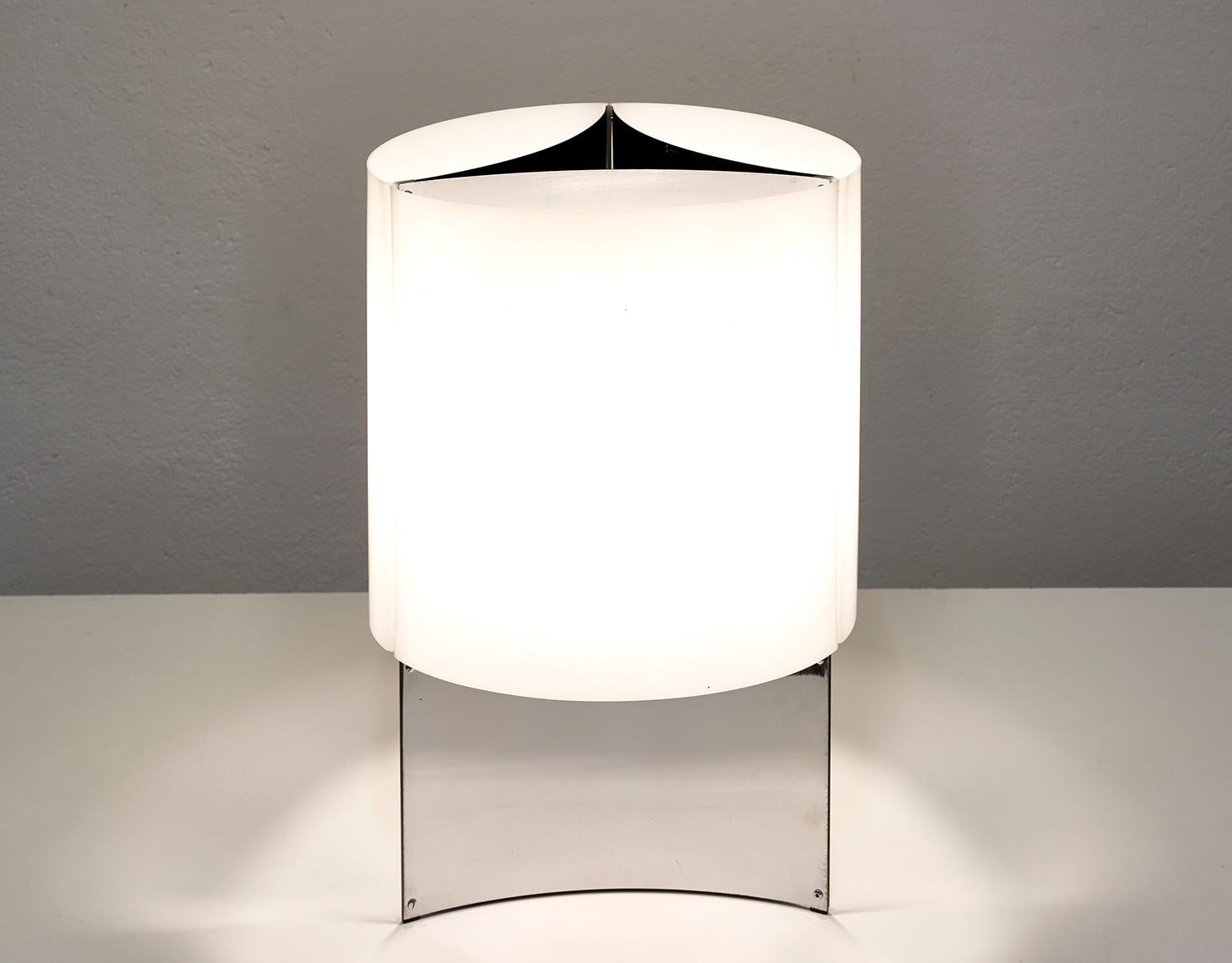 italien Table lamp 526g by Massimo Vignelli, Ed. Arteluce 1965 en vente