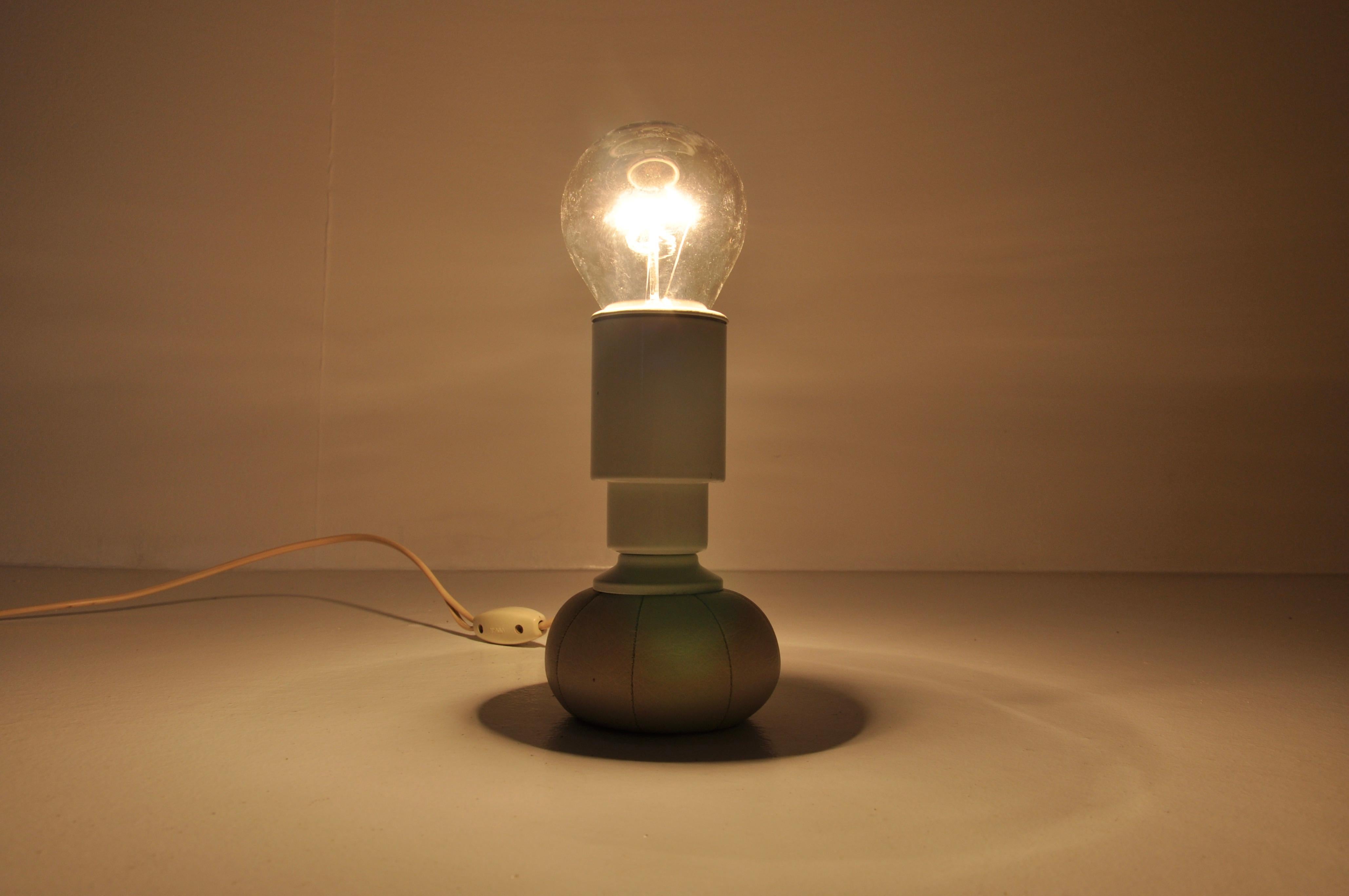 Table Lamp 600 by Gino Sarfatti for Arteluce, 1960s In Good Condition For Sale In Lasne, BE