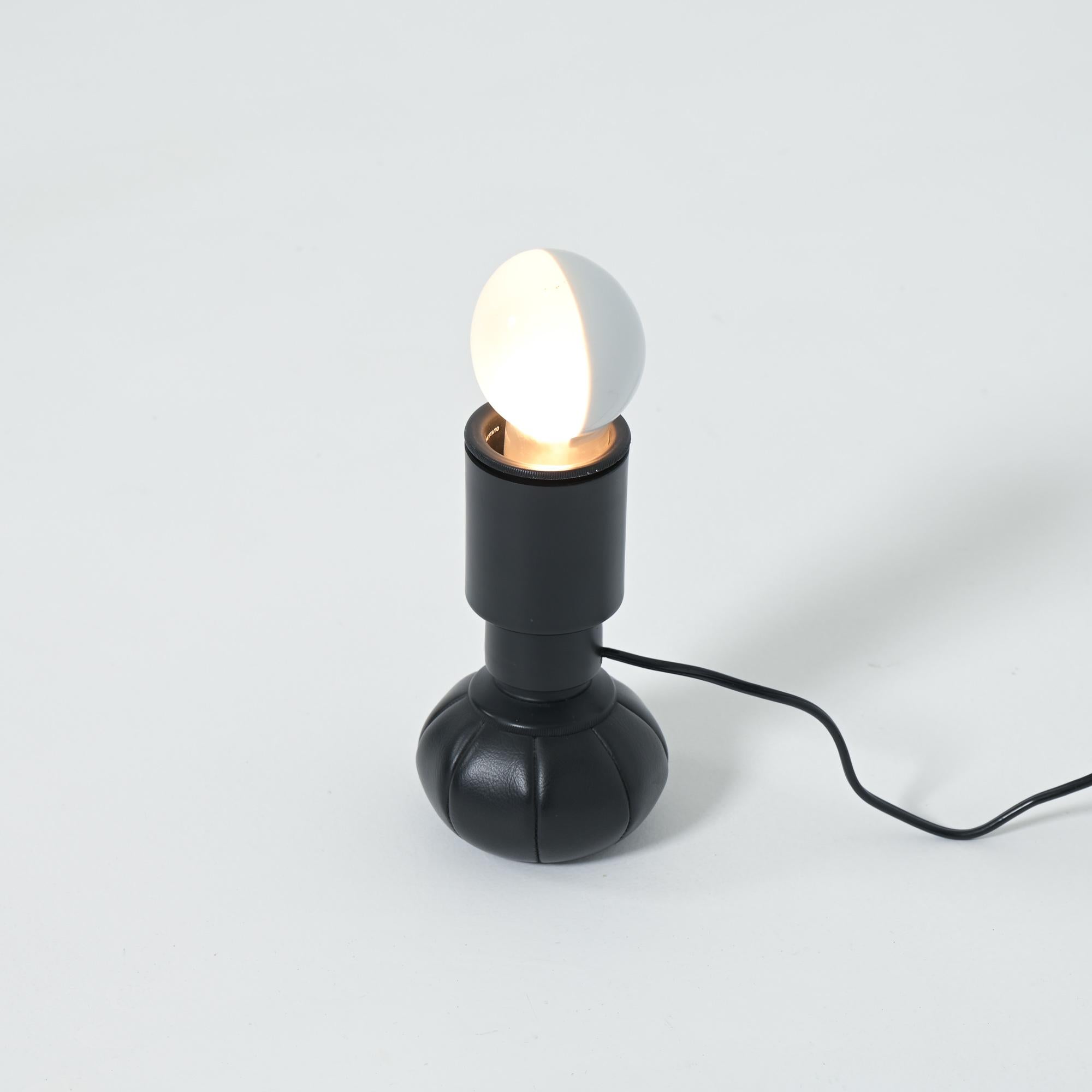Table Lamp 600G by Gino Sarfatti for Arteluce For Sale 7