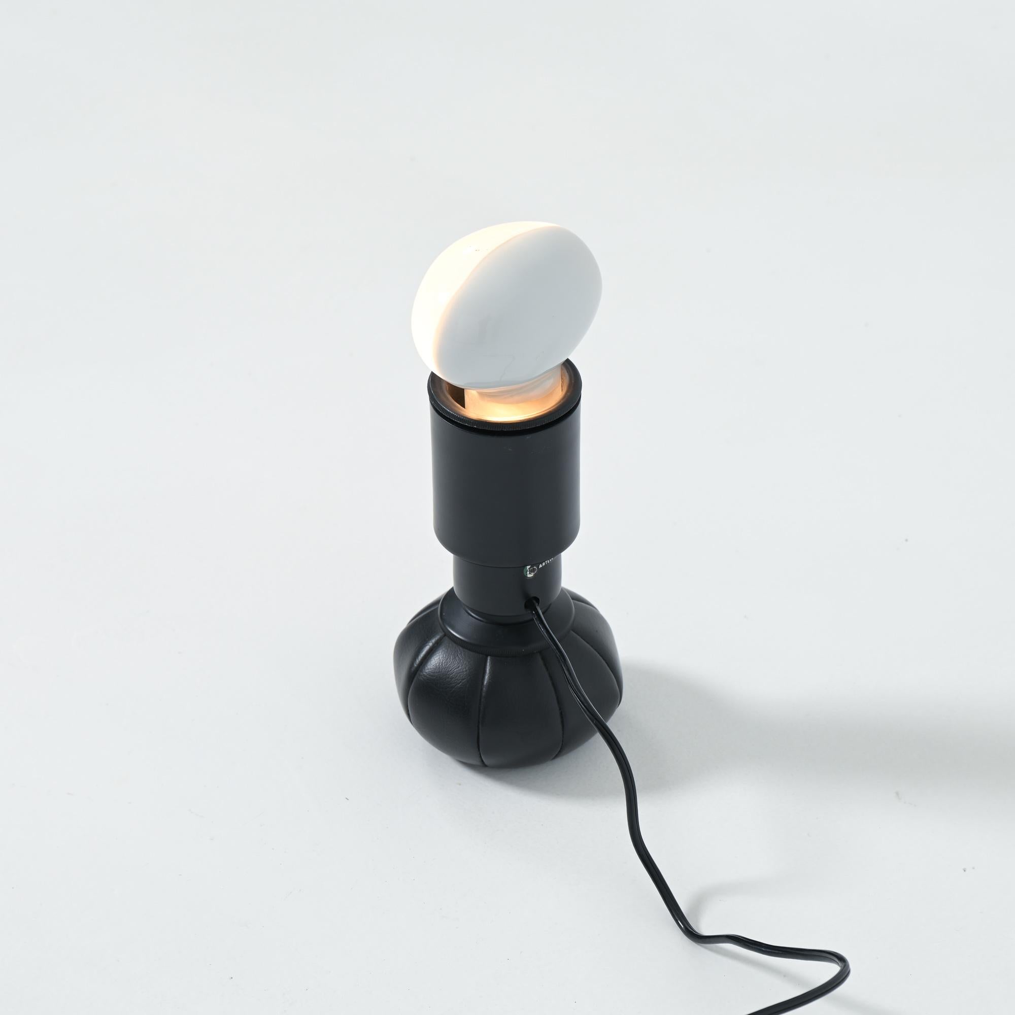 Table Lamp 600G by Gino Sarfatti for Arteluce For Sale 9