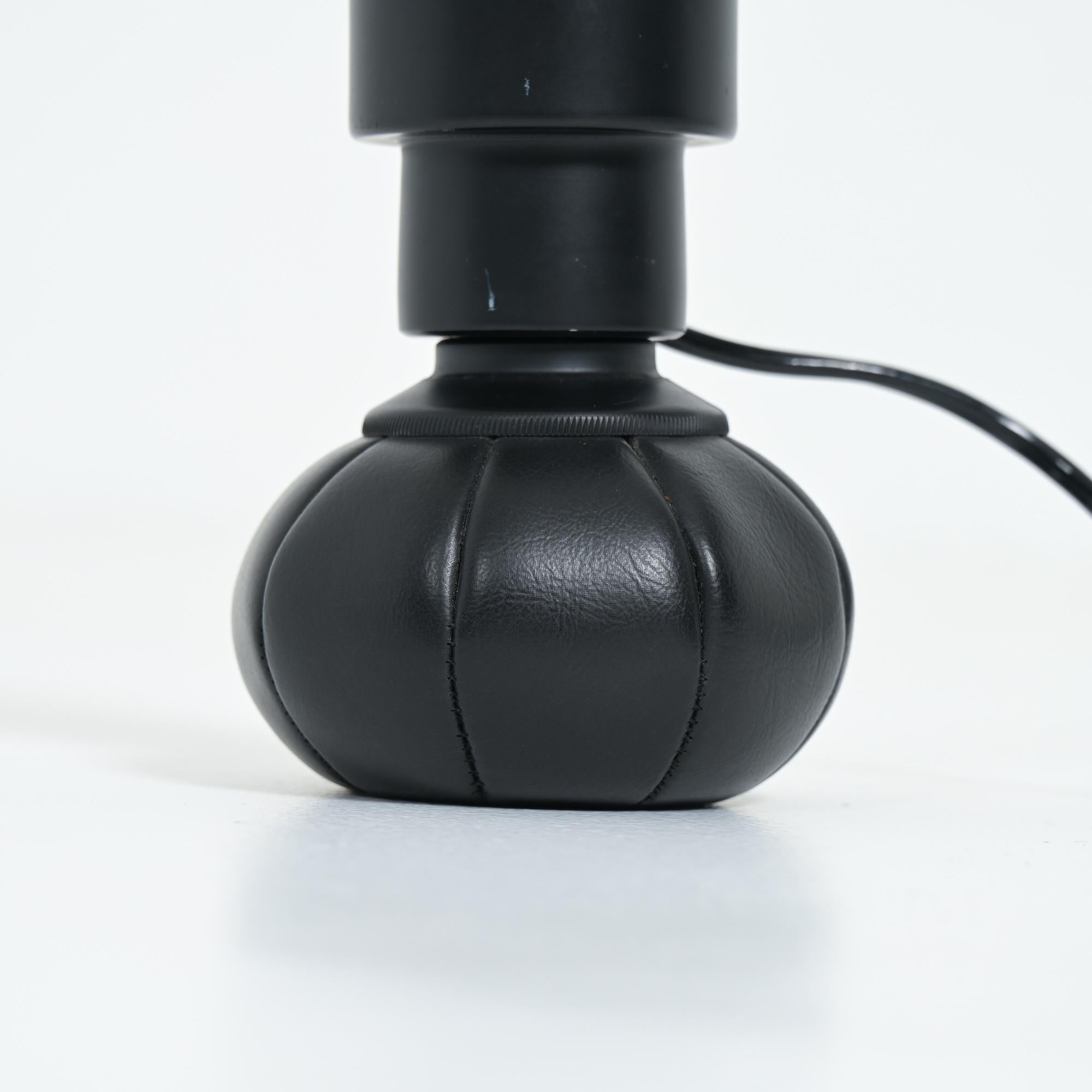 Table Lamp 600G by Gino Sarfatti for Arteluce In Good Condition For Sale In Vlimmeren, BE