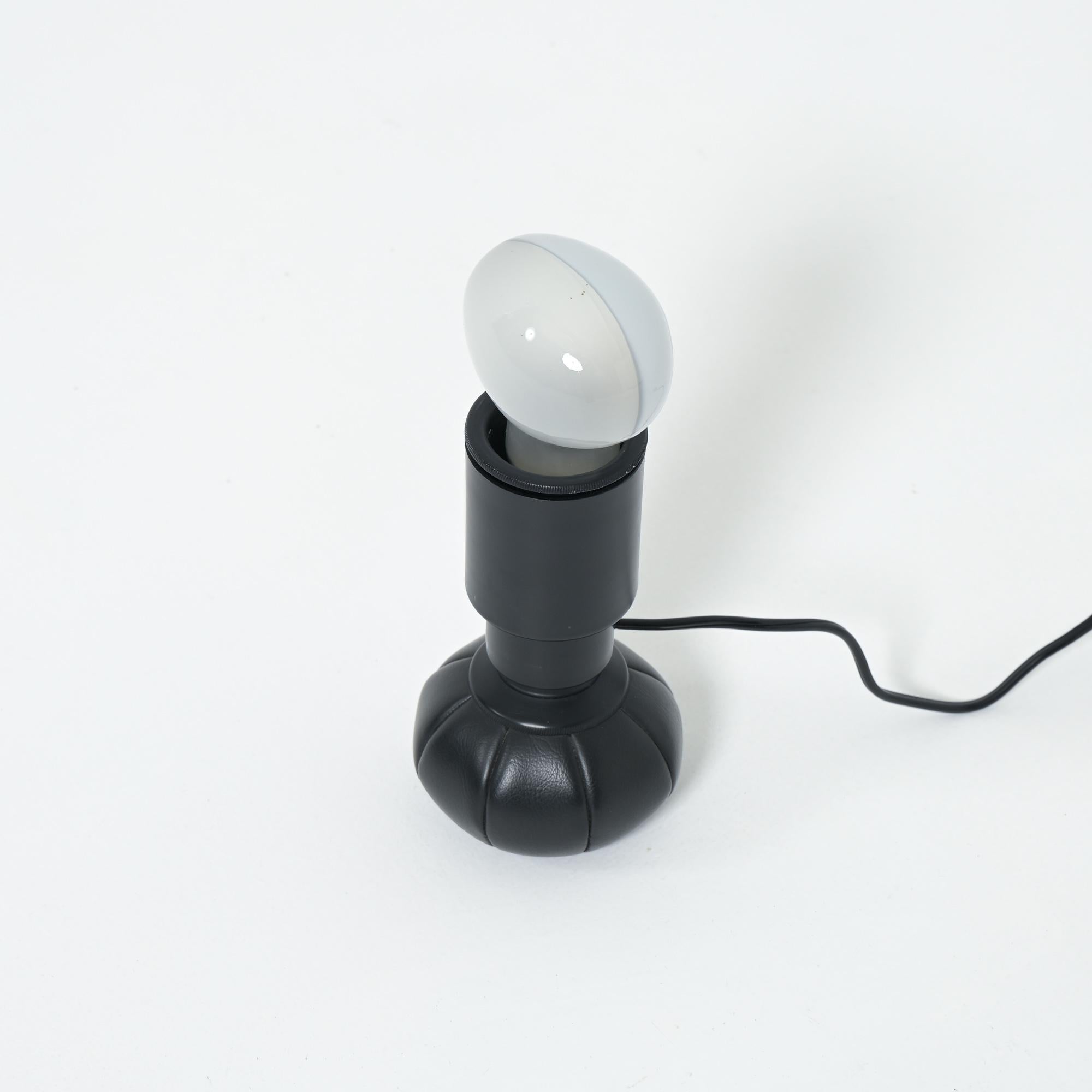 Table Lamp 600G by Gino Sarfatti for Arteluce For Sale 1