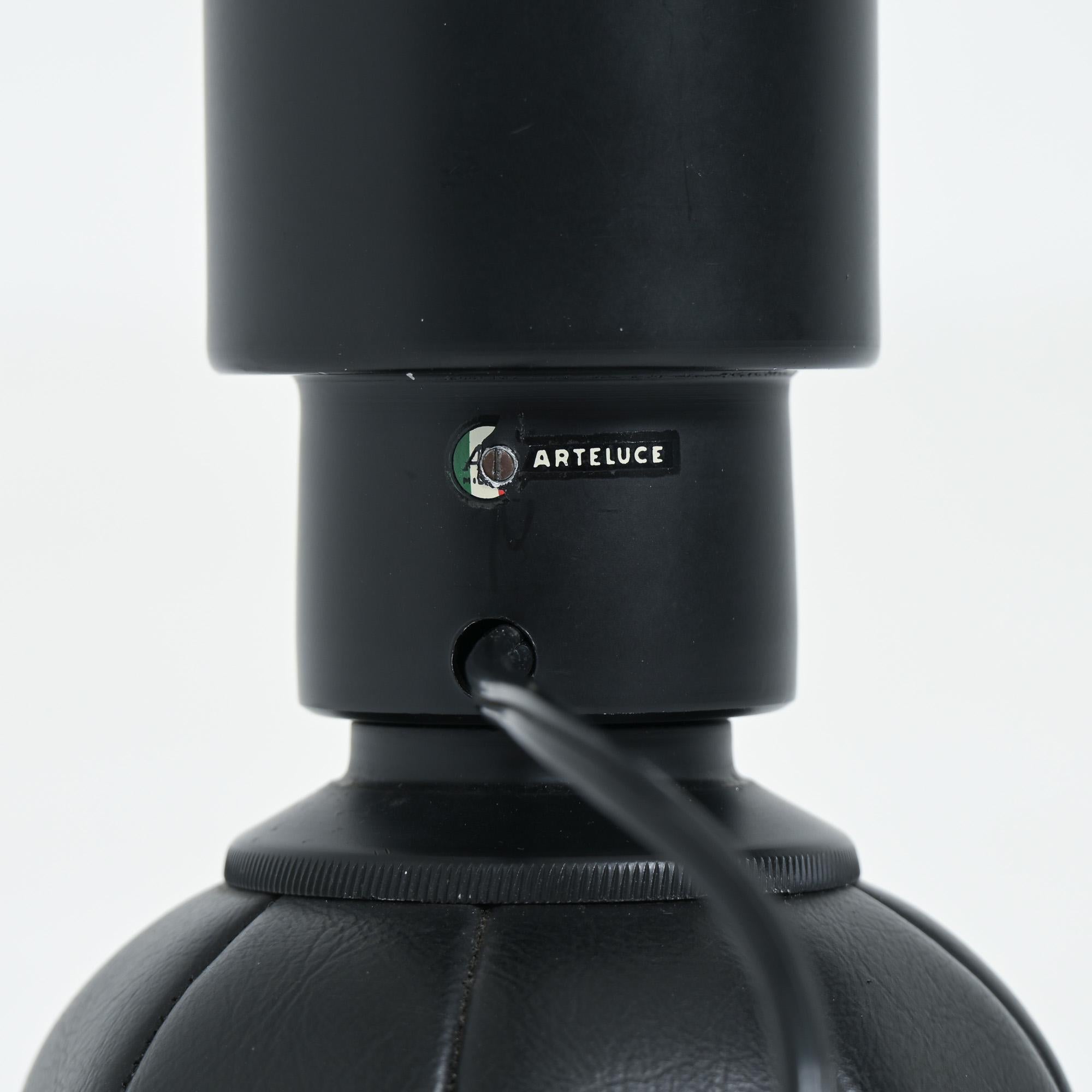 Table Lamp 600G by Gino Sarfatti for Arteluce For Sale 2
