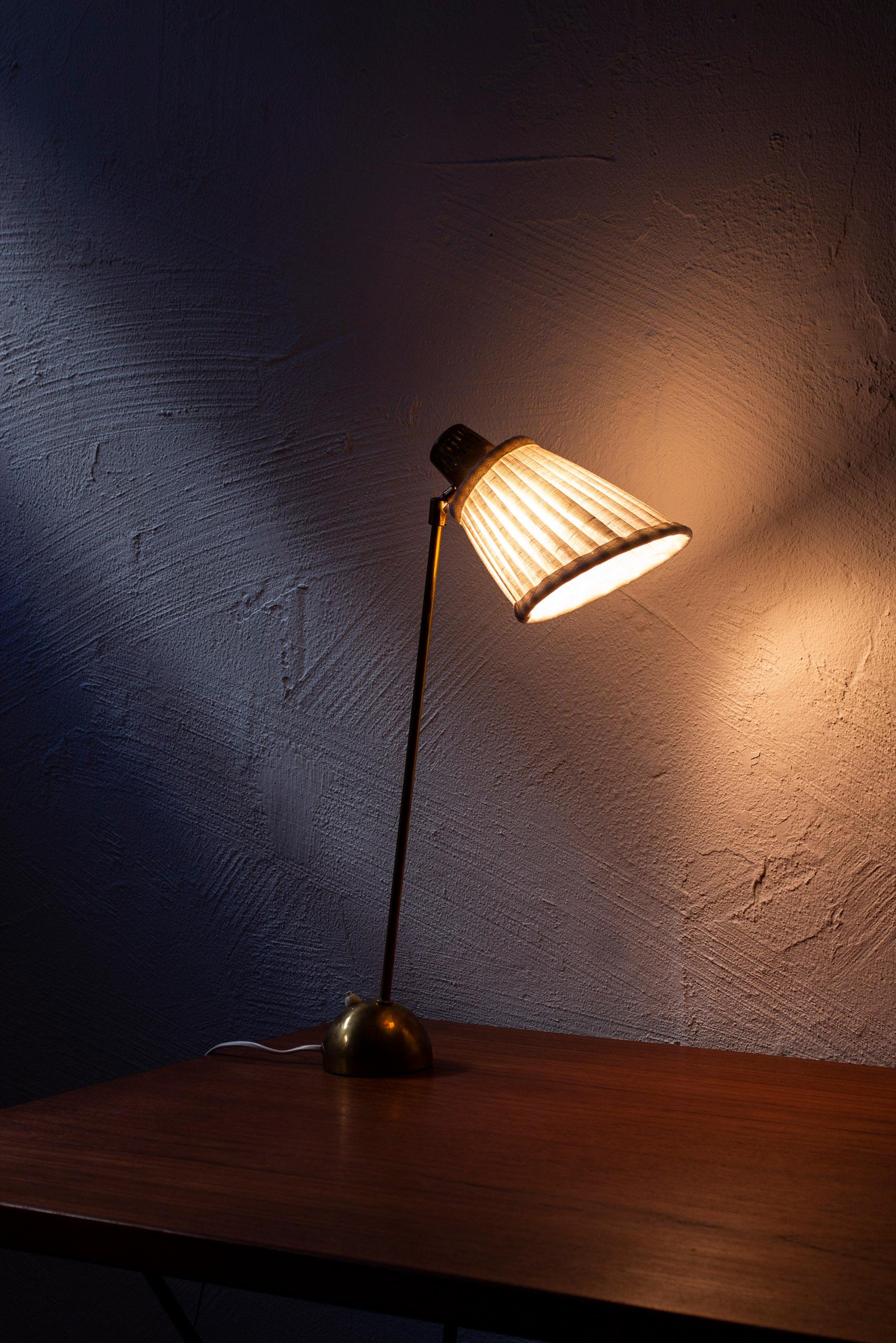 Scandinavian Modern Table Lamp 