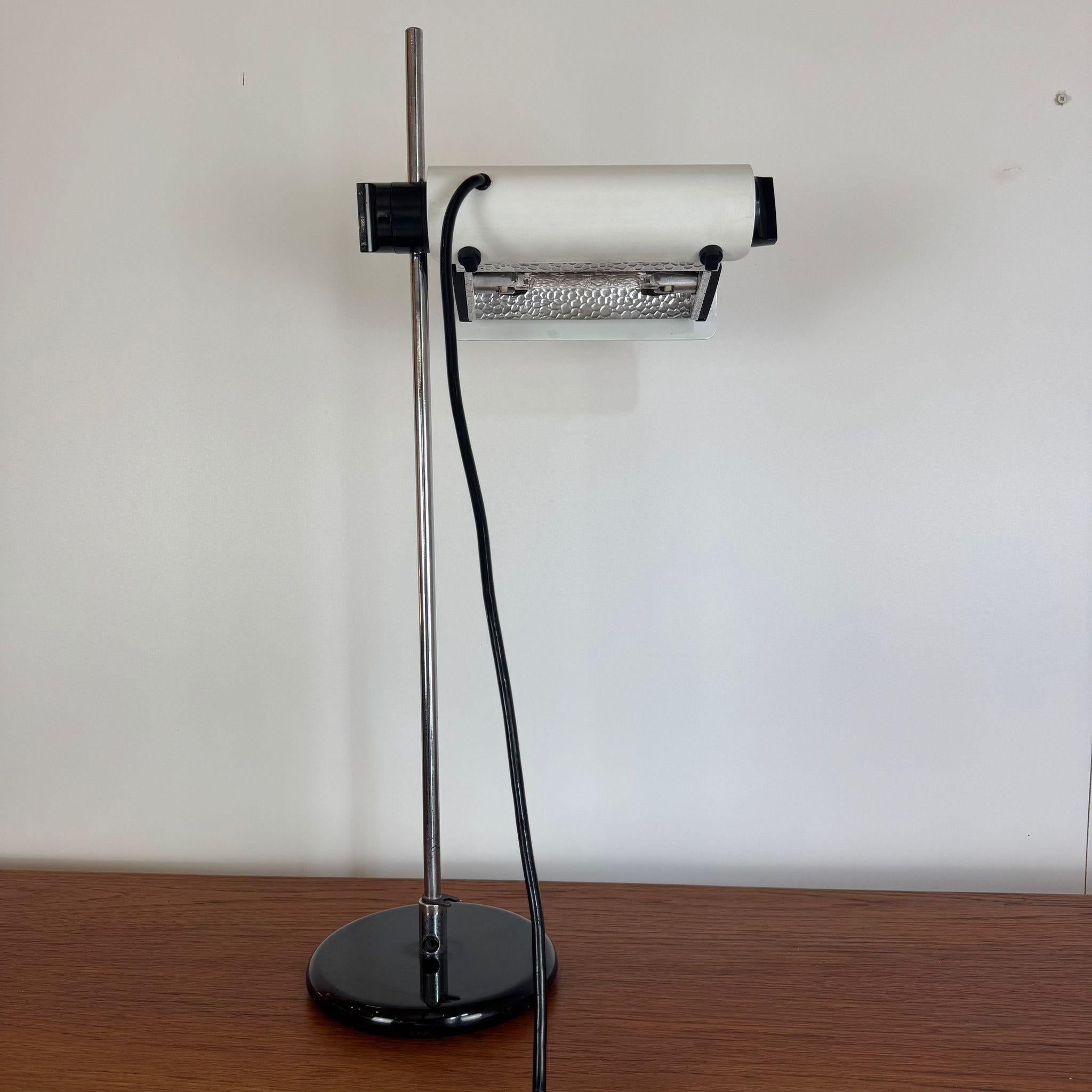 Table lamp 885/L Joe Colombo for Oluce, Italy 1970 im Angebot 1