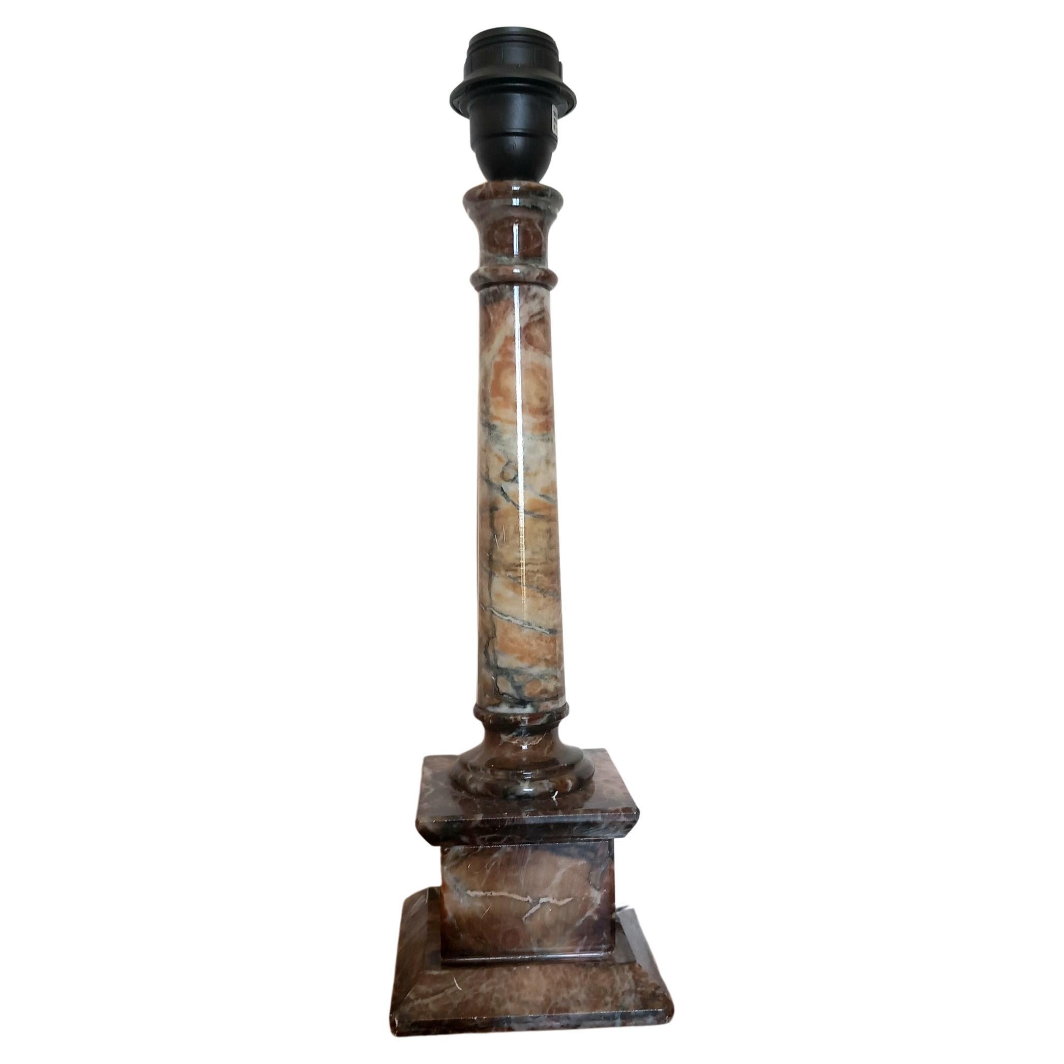  Tischlampe aus Alabaster, Italien Mitte des 20. Jahrhunderts, Italien im Angebot