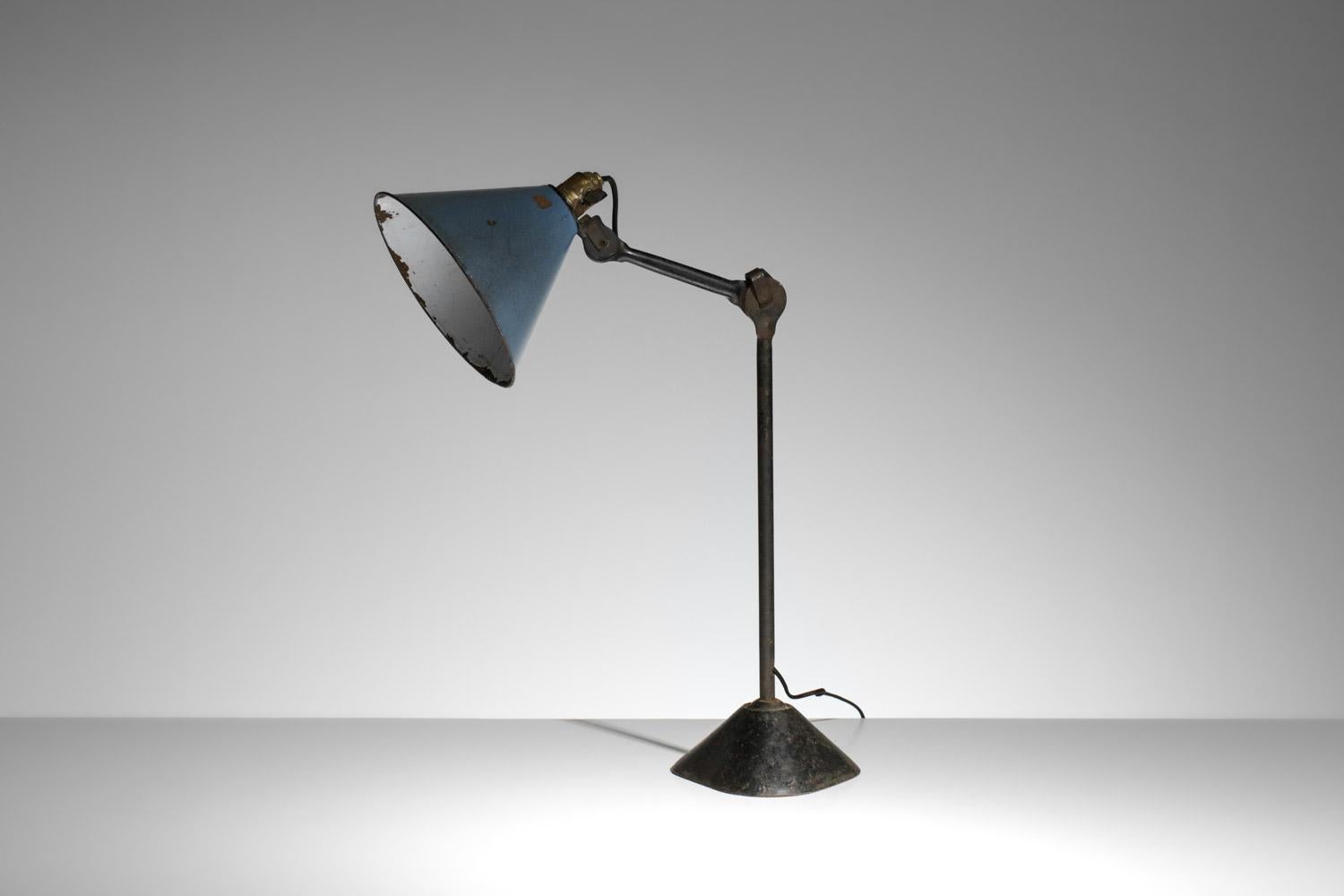 Mid-Century Modern Lampe de table Albert Albin Gras de l'atelier sur base Le Corbusier, années 50  en vente