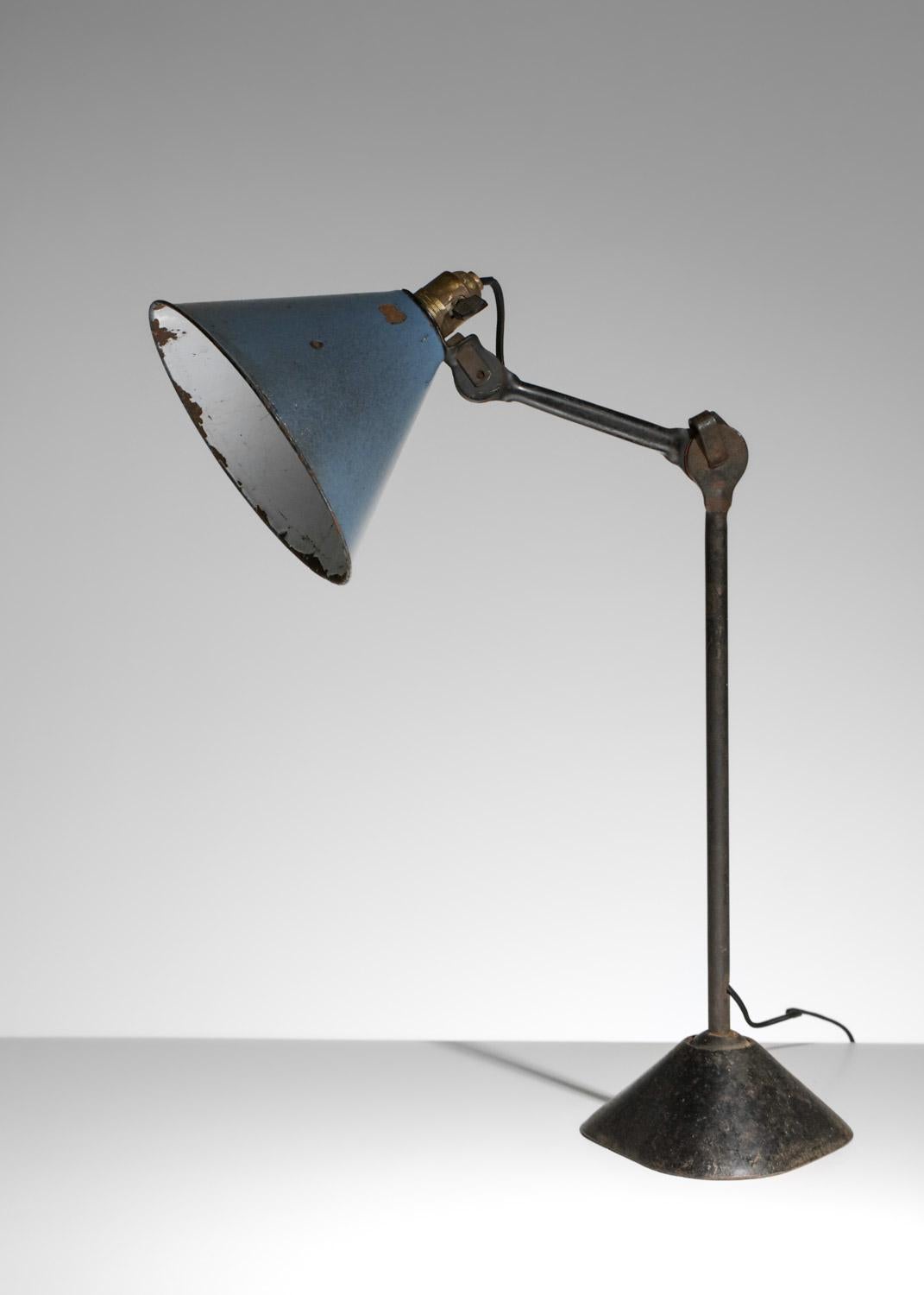 Français Lampe de table Albert Albin Gras de l'atelier sur base Le Corbusier, années 50  en vente