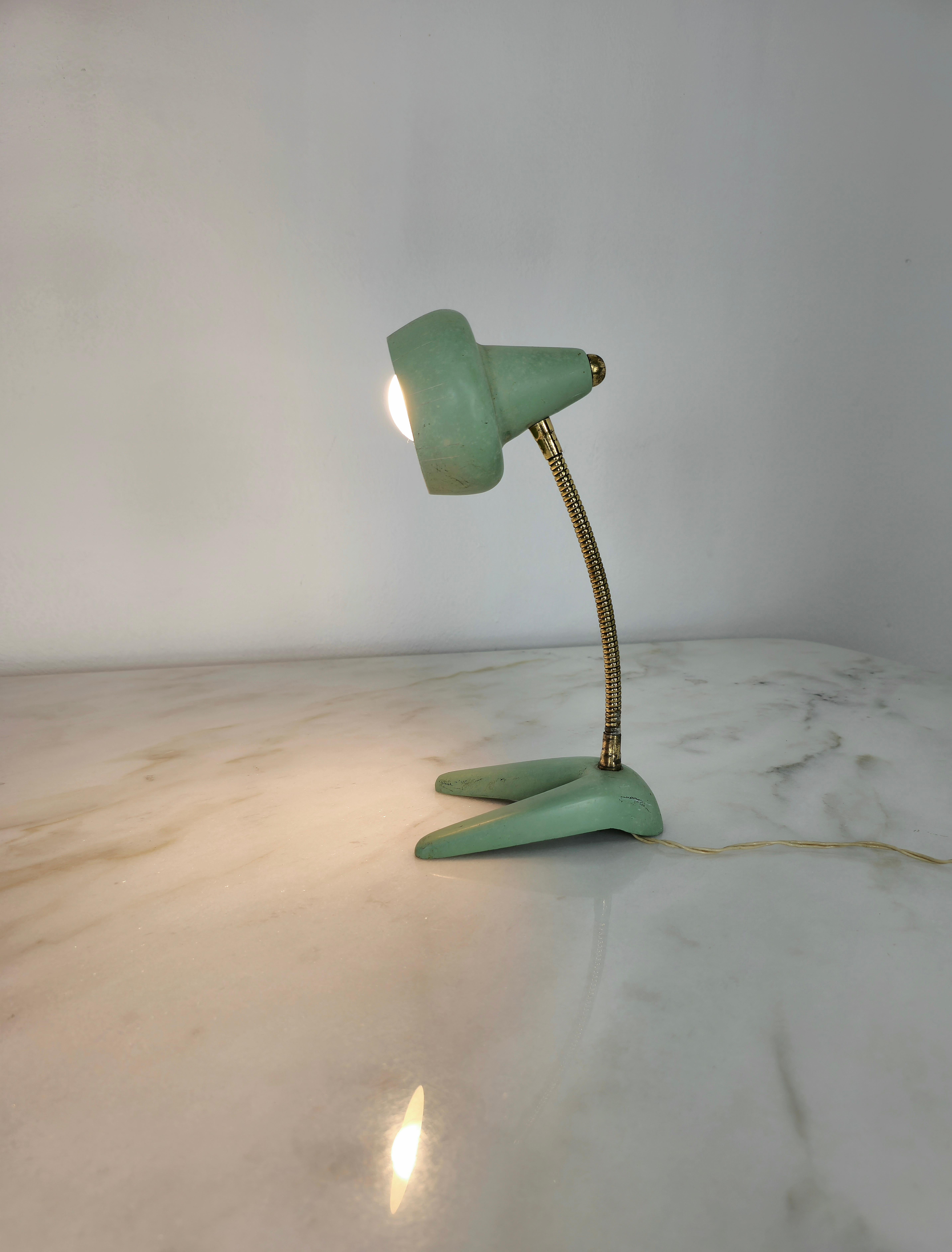 Lampe de table en aluminium laiton réglable Design italien du milieu du siècle, années 1950 en vente 2