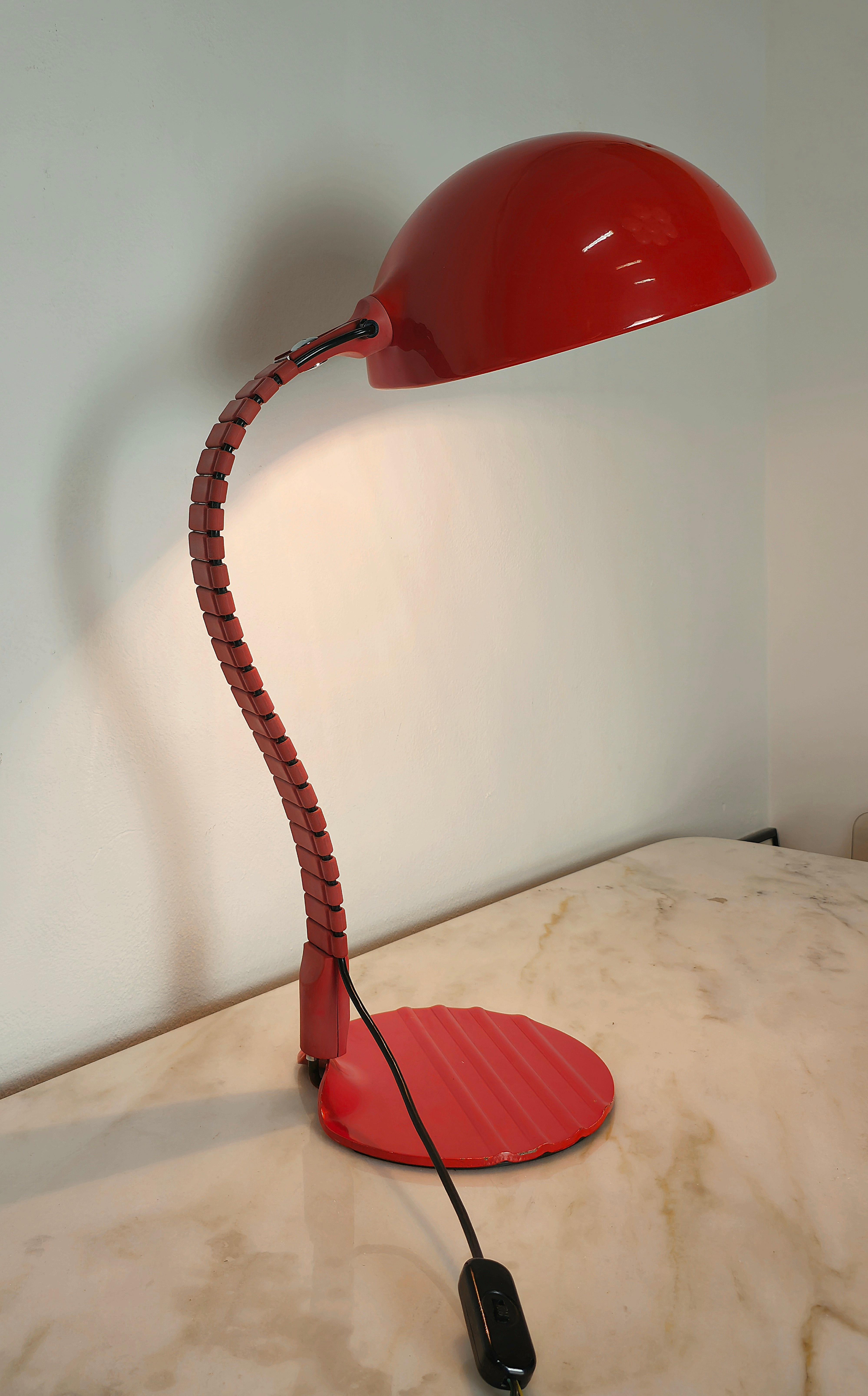 Table Lamp Aluminum Metal Red Elio Martinelli mod. 660 Midcentury Italy 1970s For Sale 2