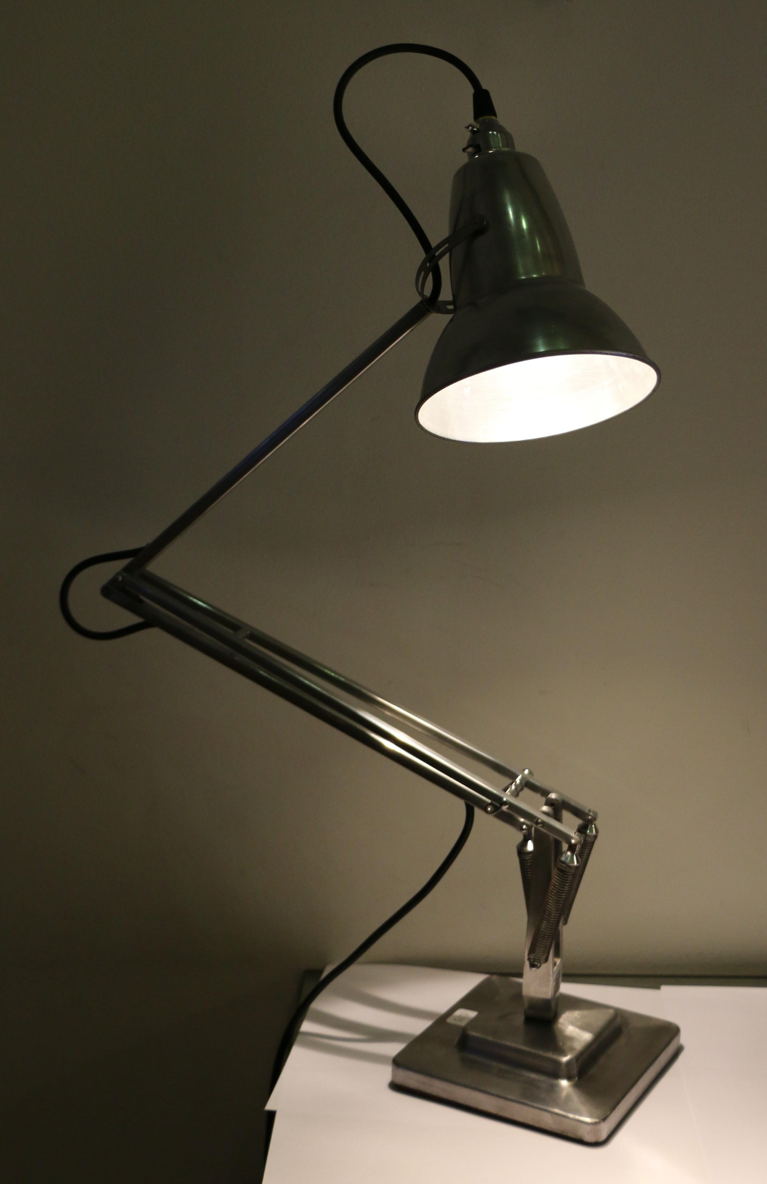 Mid-20th Century Table Lamp Anglepoise by G. Cawardine and Produced by Herbert Terry, UK, 1950s
