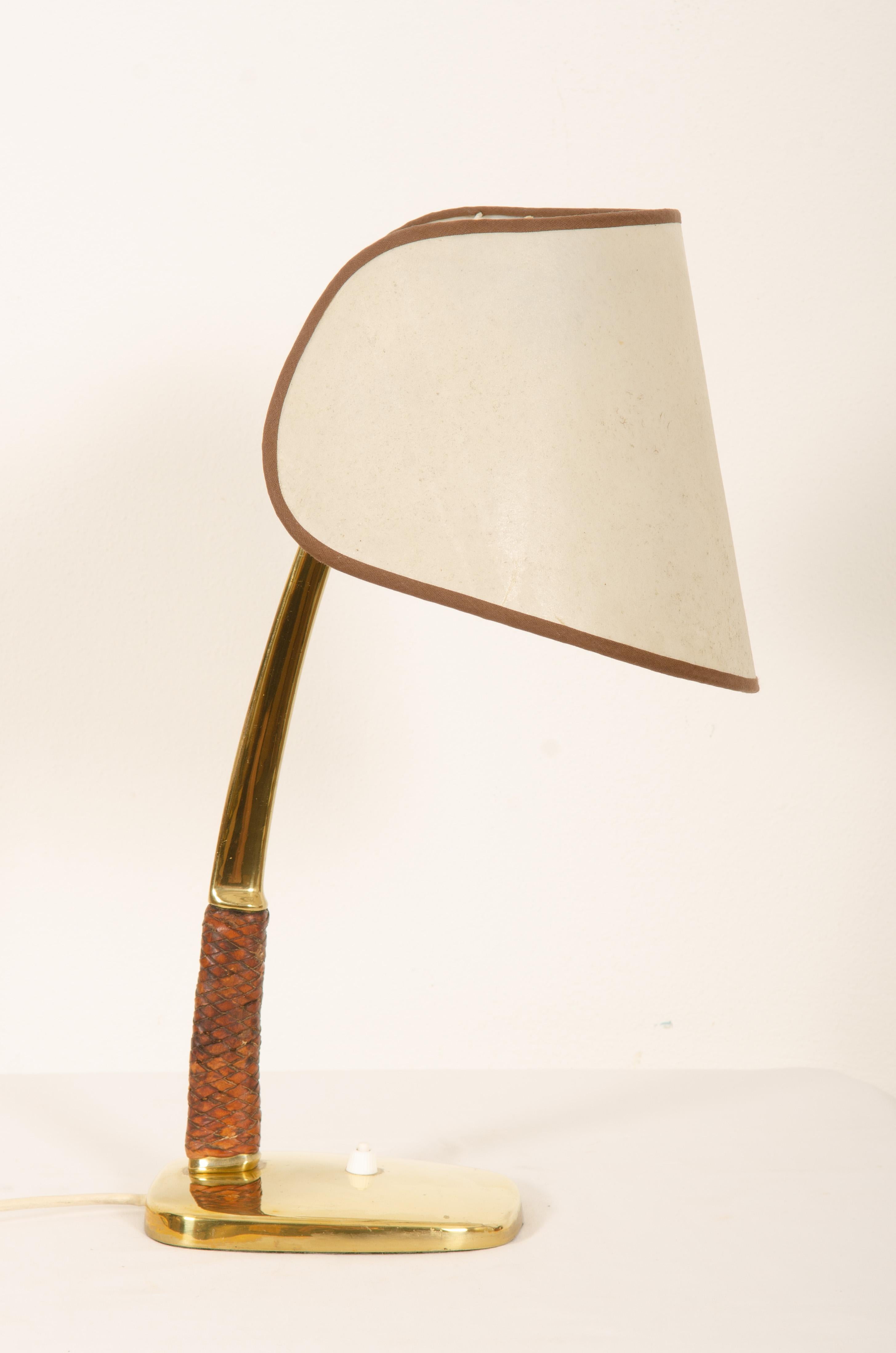 Brass Table Lamp ''Arnold'' Mod. 1191 by J.T. Kalmar 