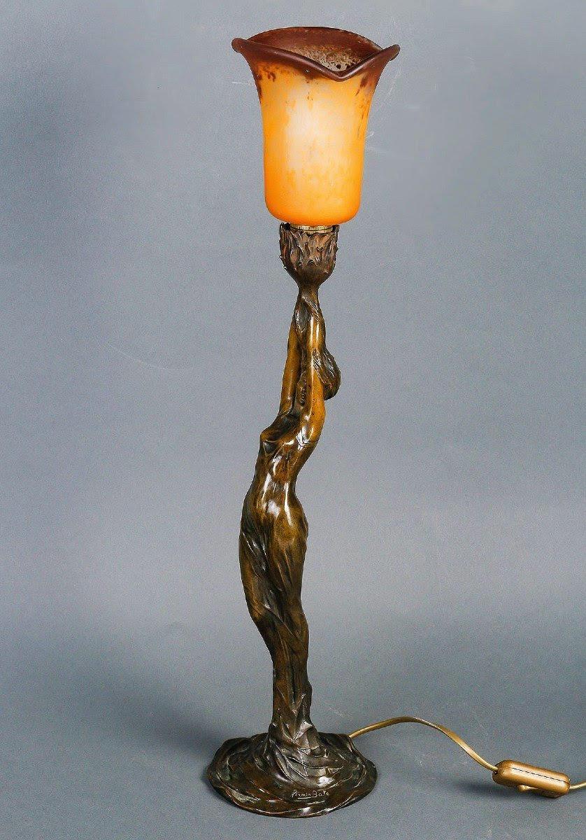 Bronze Lampe de table Art nouveau, vers 1900. en vente