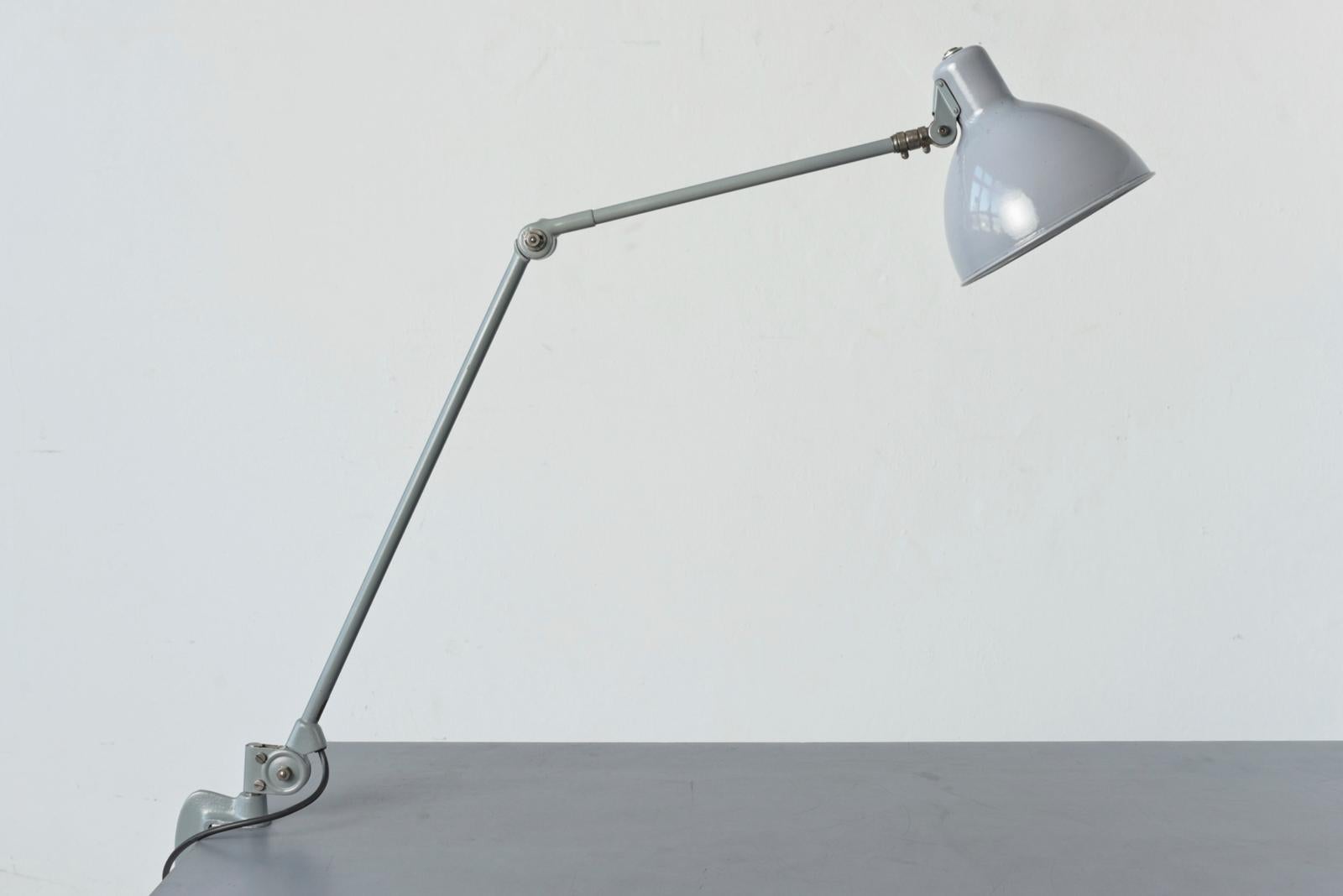 Table Lamp attr. to Bag Turgi in light grey, Switzerland - 1935 For Sale 7