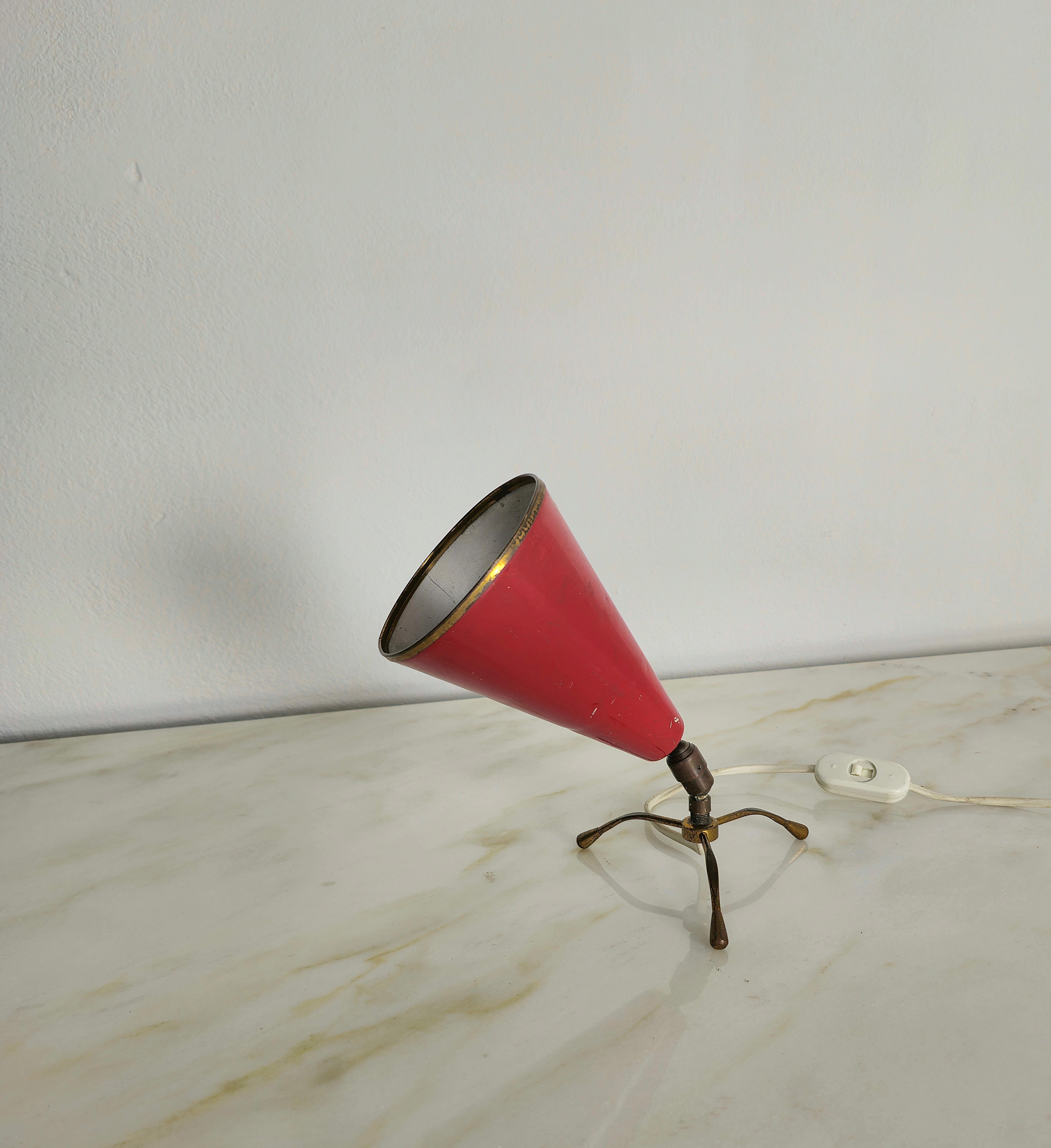 Mid-Century Modern Table Lamp Attributable to Arredoluce Brass Aluminum Midcentury, Italy, 1950s For Sale