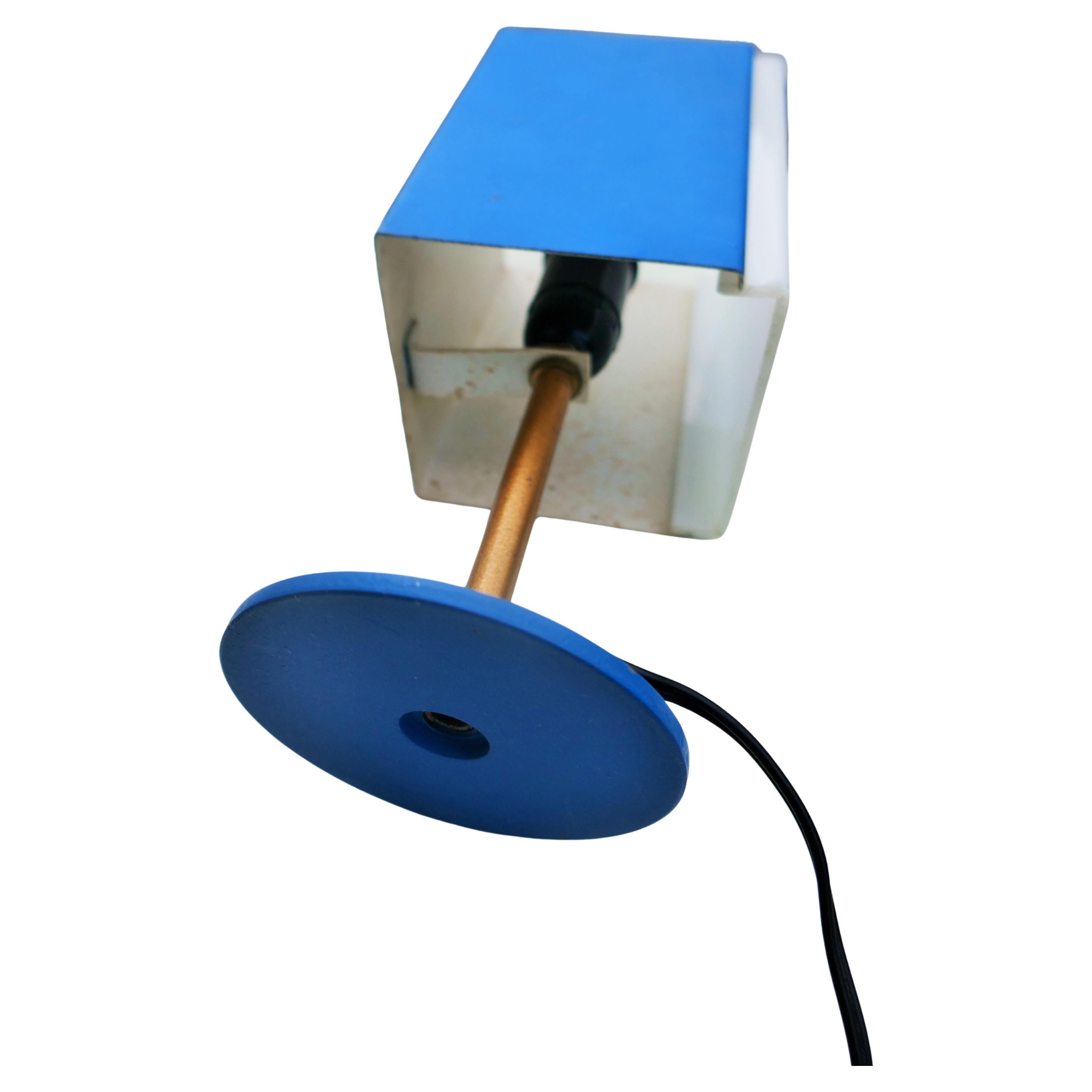Table lamp attributed to a Stilux production en vente 1