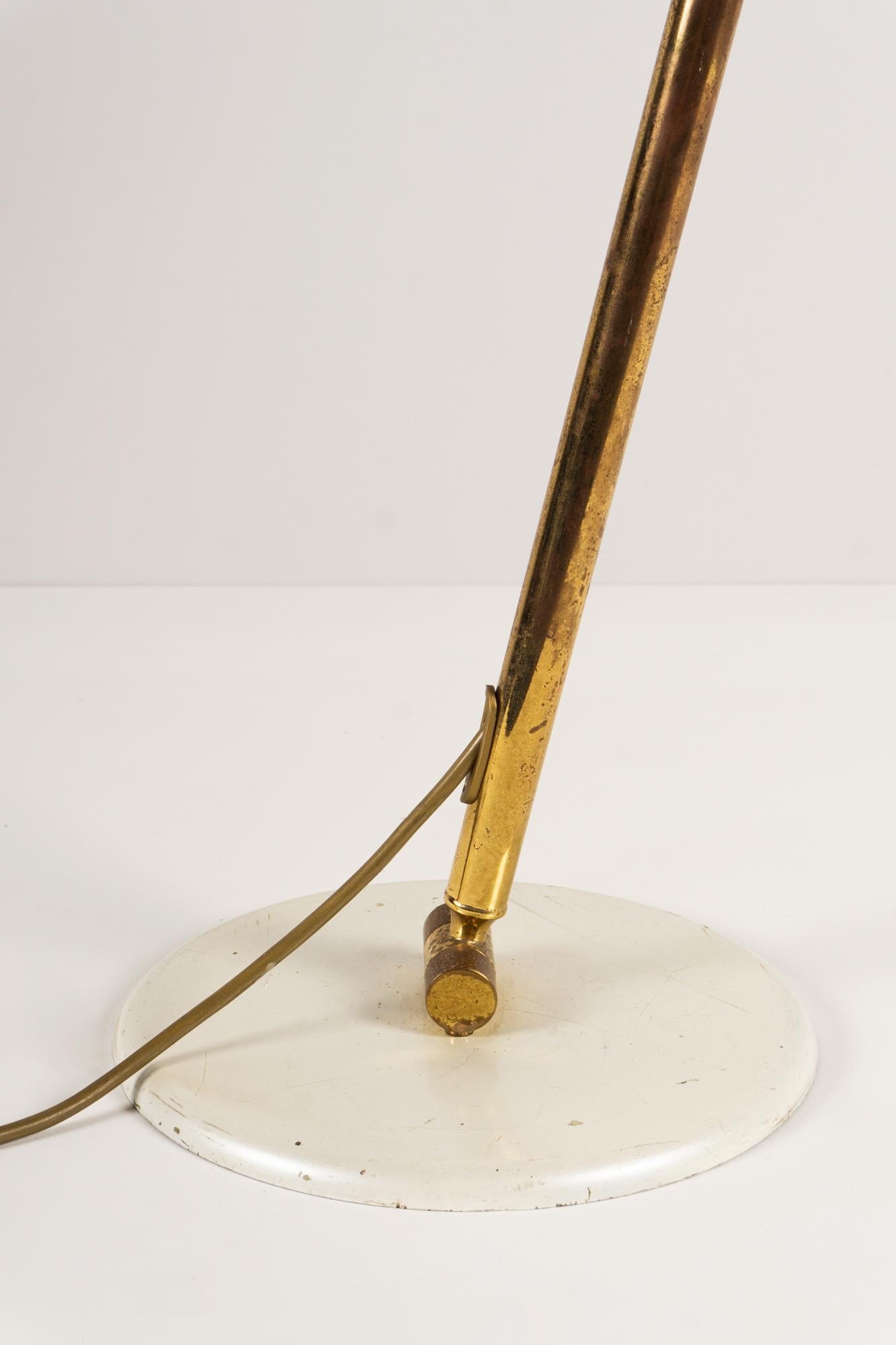 Mid-Century Modern Table Lamp attributed to Giuseppe Ostuni / O-Luce, circa 1955 For Sale
