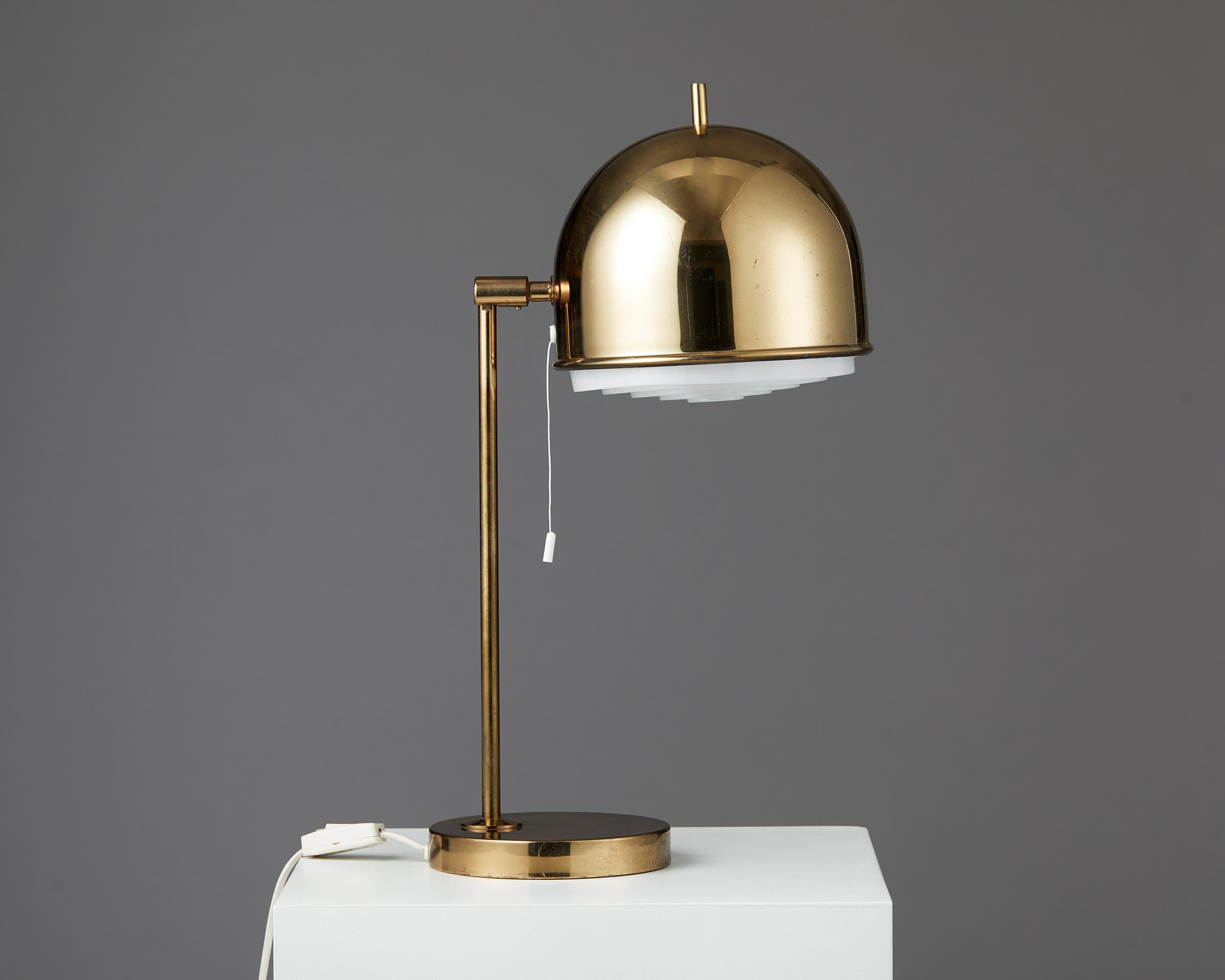 Table lamp B-075 designed by Eje Ahlgren for Bergboms,
Sweden, 1960s.

Polished brass.

Stamped ‘Bergbom B-075’.

Measurements: 
H: 57 cm / 1' 10 1/2
