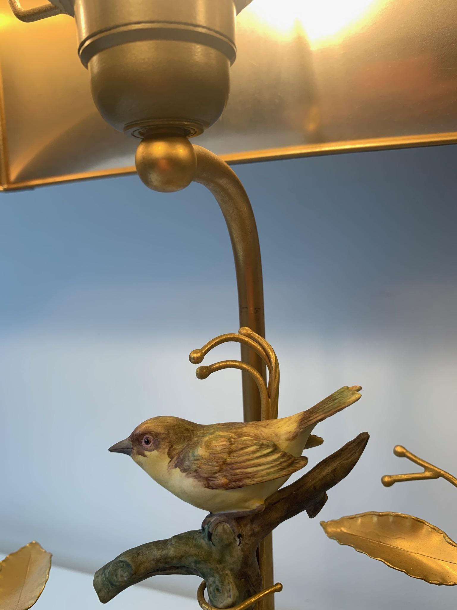 Tischlampe mit Vögeln im Nest, Frankreich 1970 (Französisch) im Angebot