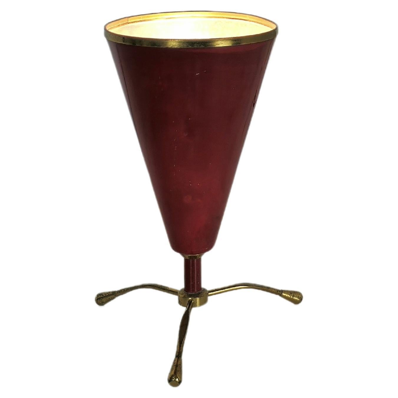 Lampe de table en laiton et aluminium rouge attribuée à Arredoluce Midcentury Italy 50s en vente