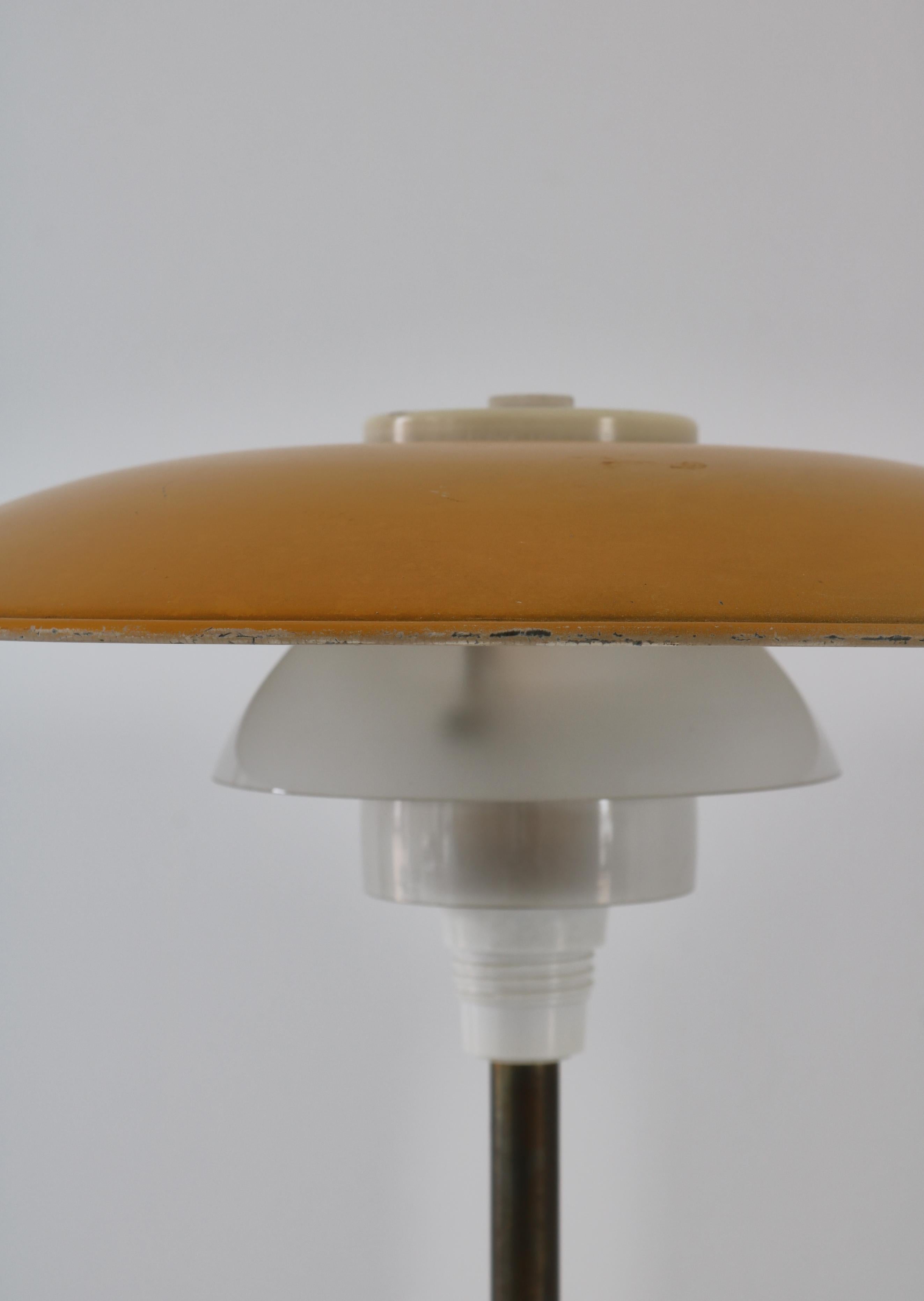 Lampe de bureau en laiton PH-Lamp 3/2 par PH / Poul Henningsen, Louis Poulsen, années 1940 Bon état - En vente à Odense, DK