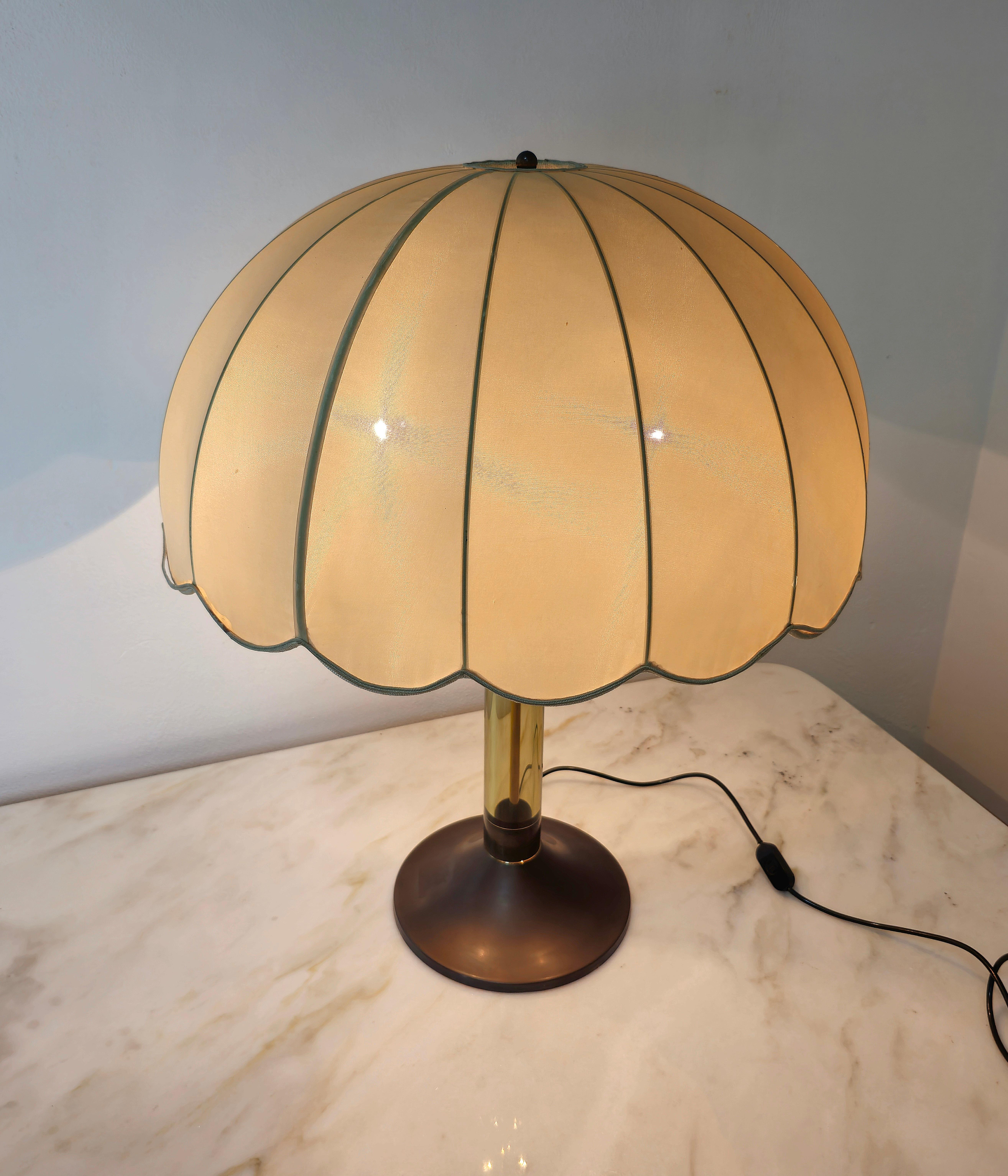 Table lamp Brass Plexiglass Fabric Midcentury Italian Design 1960s For Sale 3
