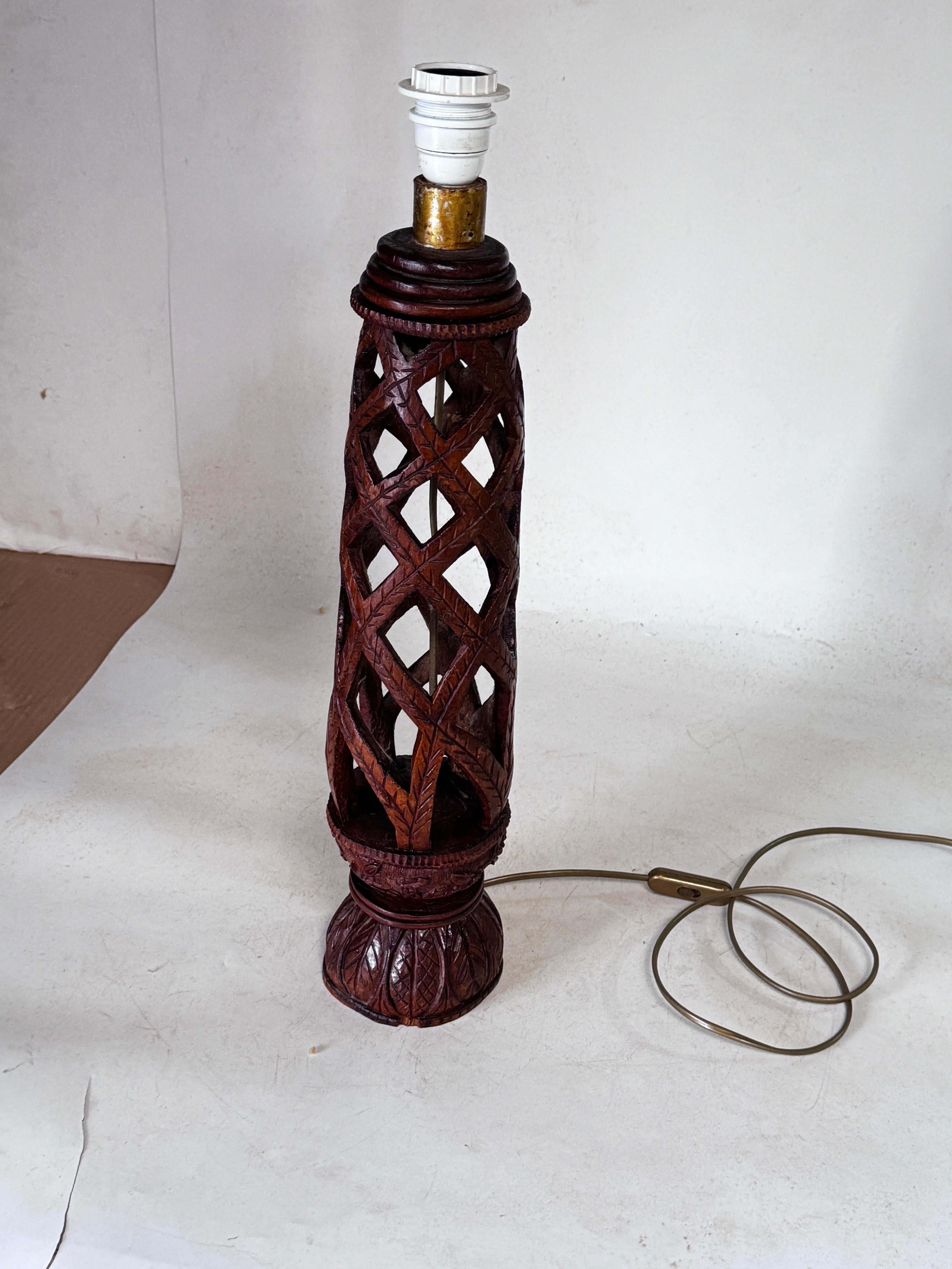 Table Lamp, Brutalist wood, Brown color France 20th Century For Sale 7