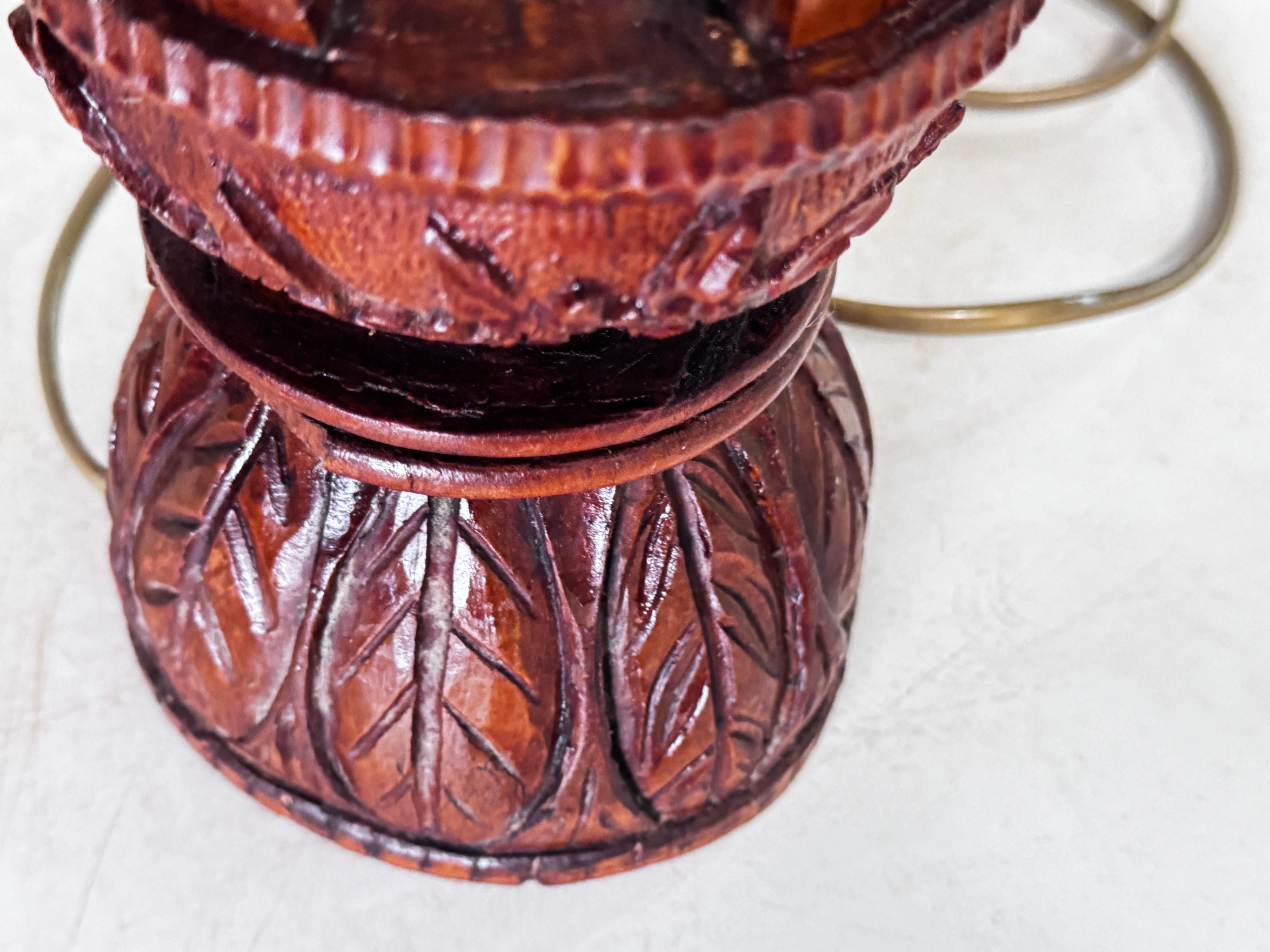 20ième siècle Lampe de table, Bois brutal, couleur Brown France 20e siècle en vente