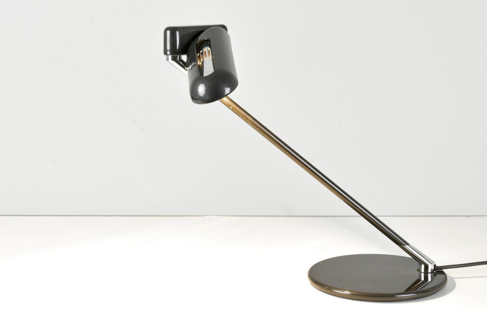 Tischlampe von Bruno Gecchelin für Arteluce, Italien - 1979 (Ende des 20. Jahrhunderts) im Angebot