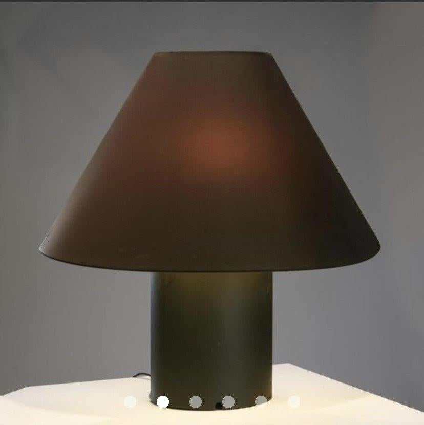 Moderne Lampe de table des Designers Marco Colombo et Mario Barbaglia, Circa 1980-1990. en vente