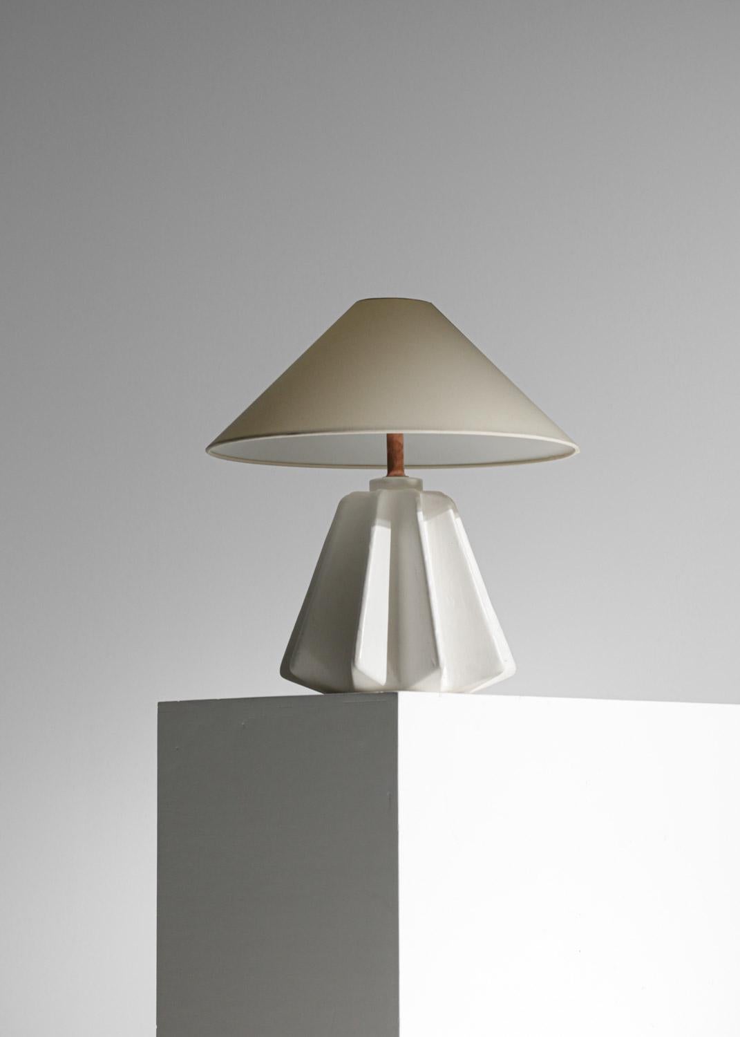 Tischlampe aus weißem Gips von Donna für Danke Galerie, DONNA im Angebot 3