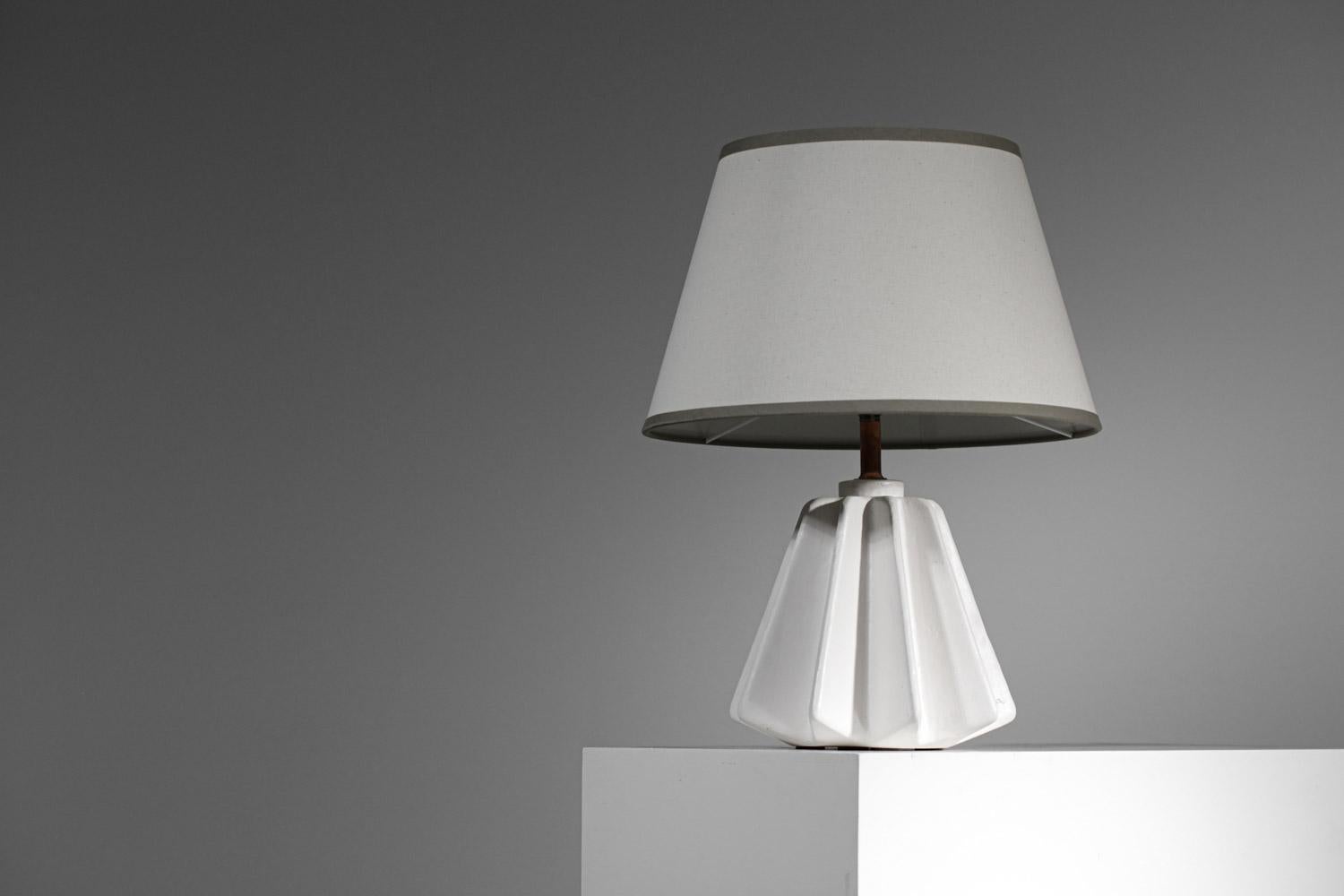 Tischlampe aus weißem Gips von Donna für Danke Galerie, DONNA im Angebot 11