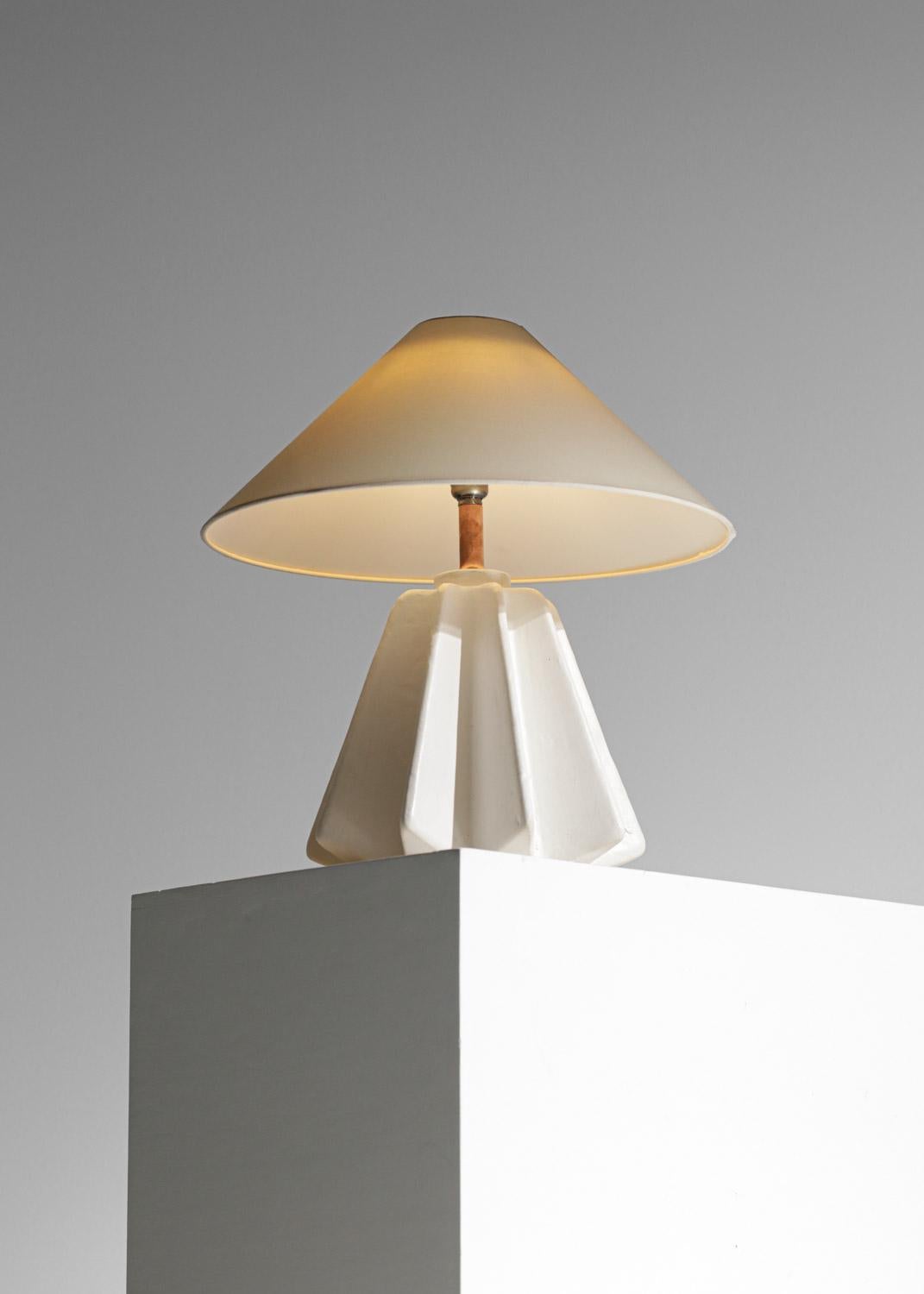 Tischlampe aus weißem Gips von Donna für Danke Galerie, DONNA im Angebot 2