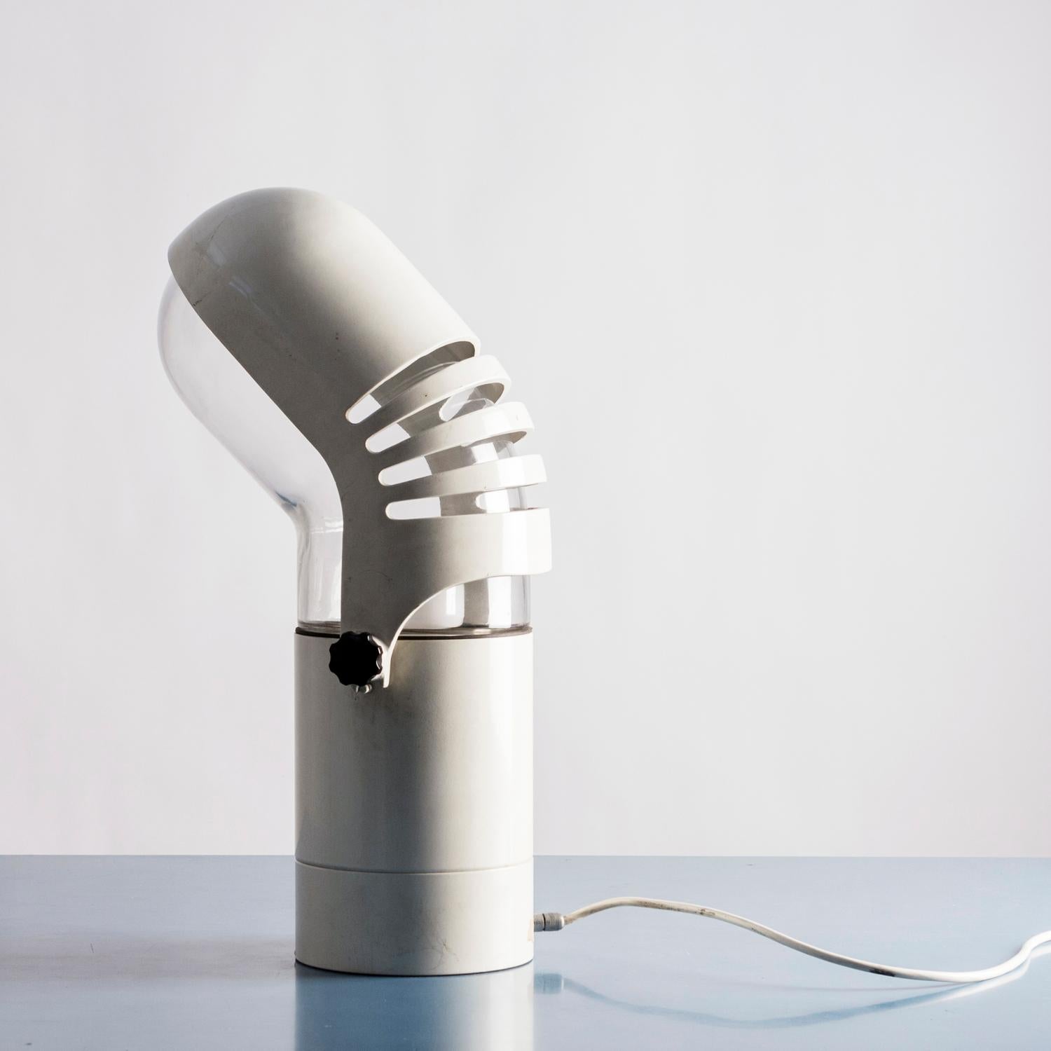 Desk lamp attributed to Ezio Didone for Elle manufacturer, early 1970s. White painted aluminum and clear glass.