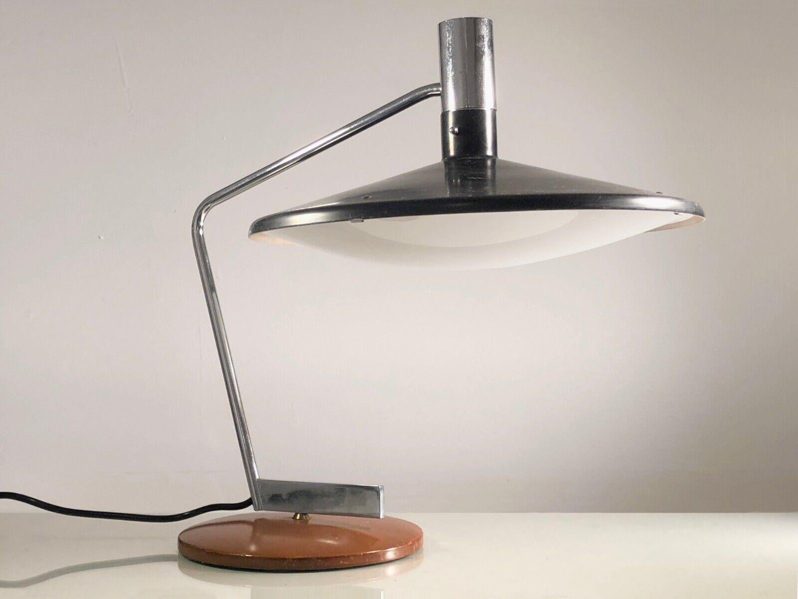 A MID-CENTURY-MODERN TABLE ou DESK LAMP de GEORGES FRYDMAN, ed. EFA, France 1950 en vente 6