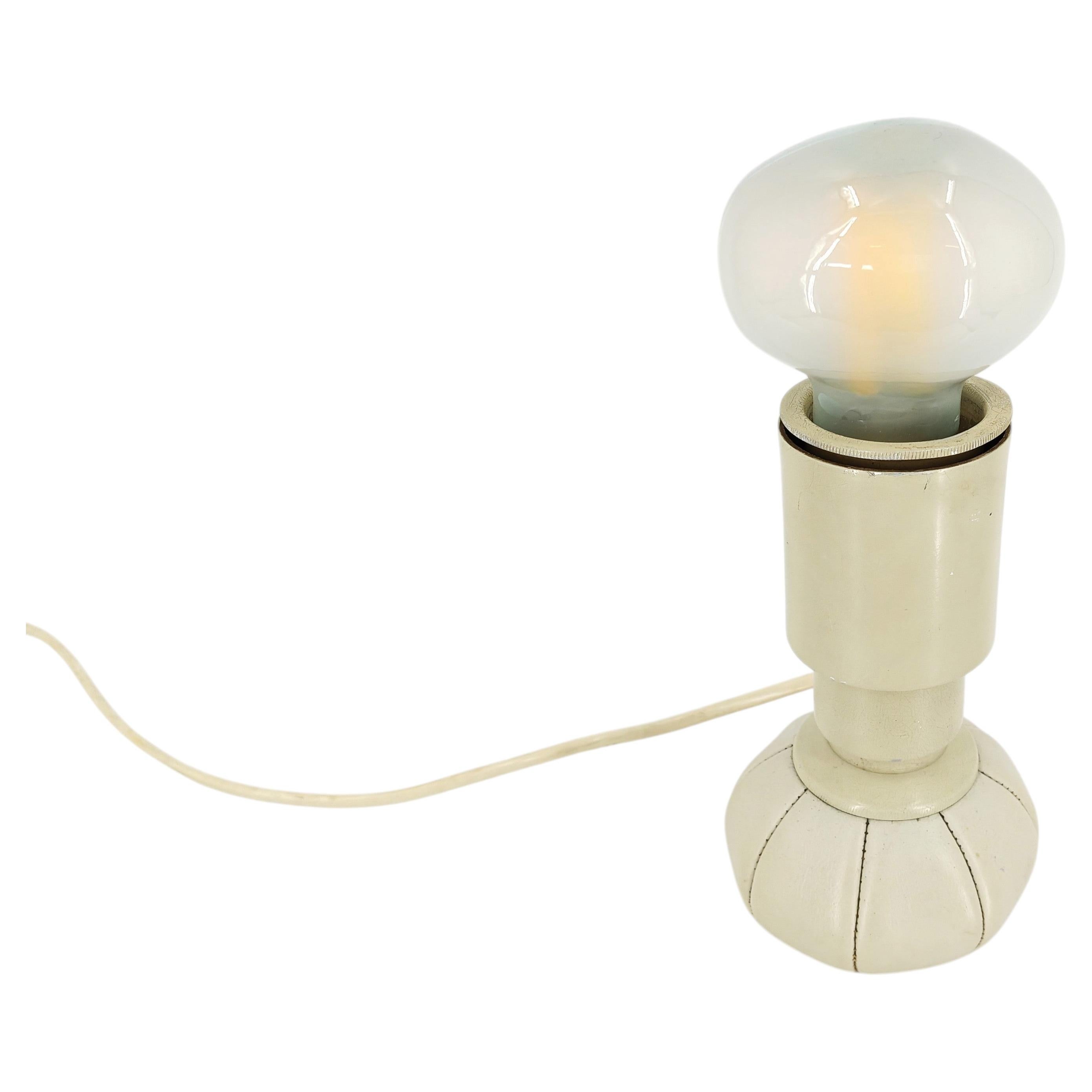 Lampe de table par Gino Sarfatti pour Arteluce, 1960s en vente