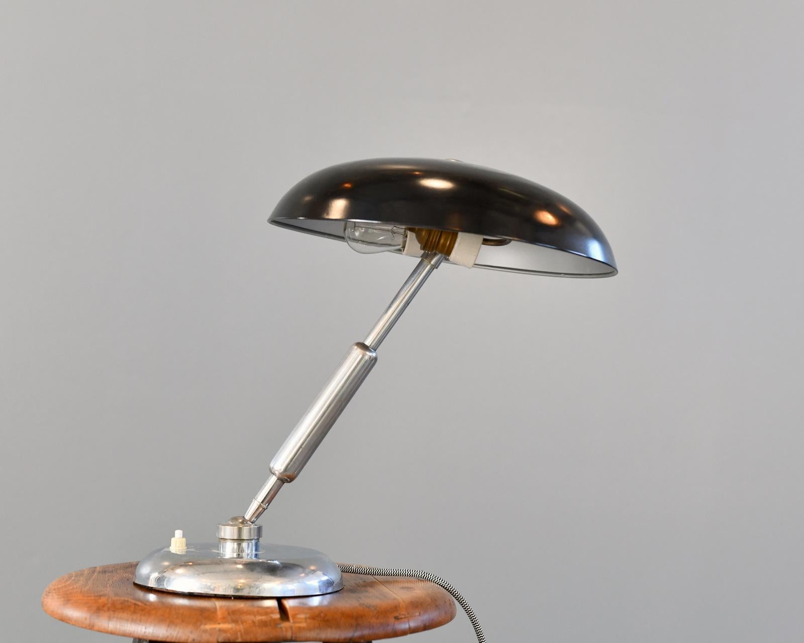 Mid-20th Century Table Lamp By Giovanni Michelucci For Lariolux Circa 1940s For Sale