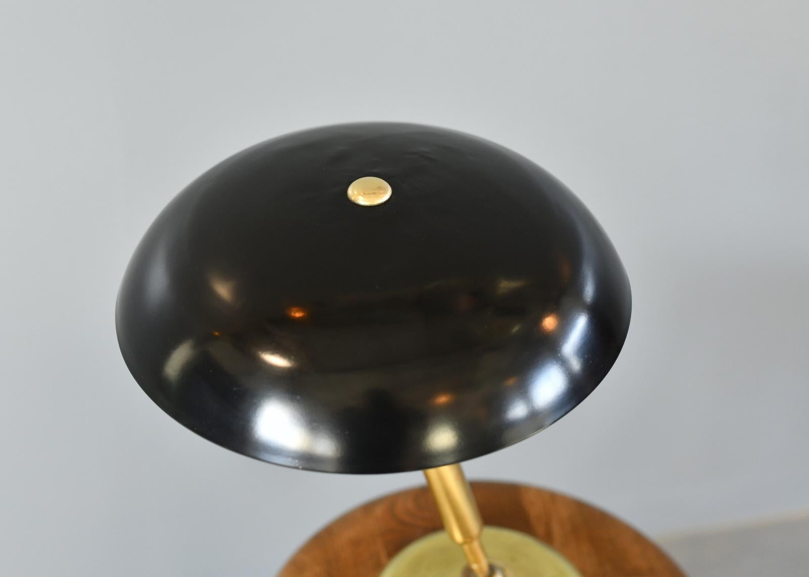 Laiton Lampe de table de Giovanni Michelucci pour Lariolux Circa 1940s en vente