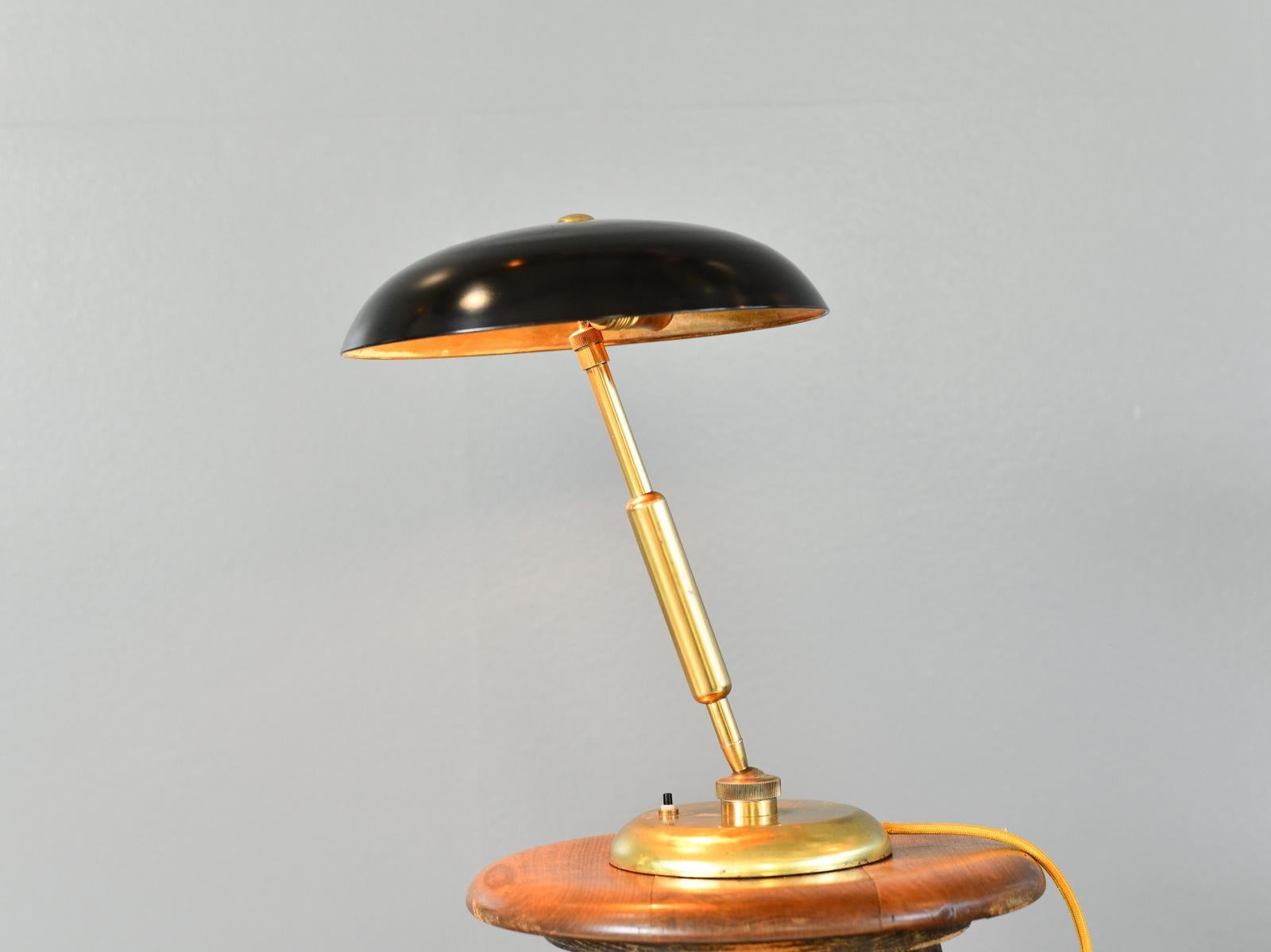 Lampe de table de Giovanni Michelucci pour Lariolux Circa 1940s en vente 1