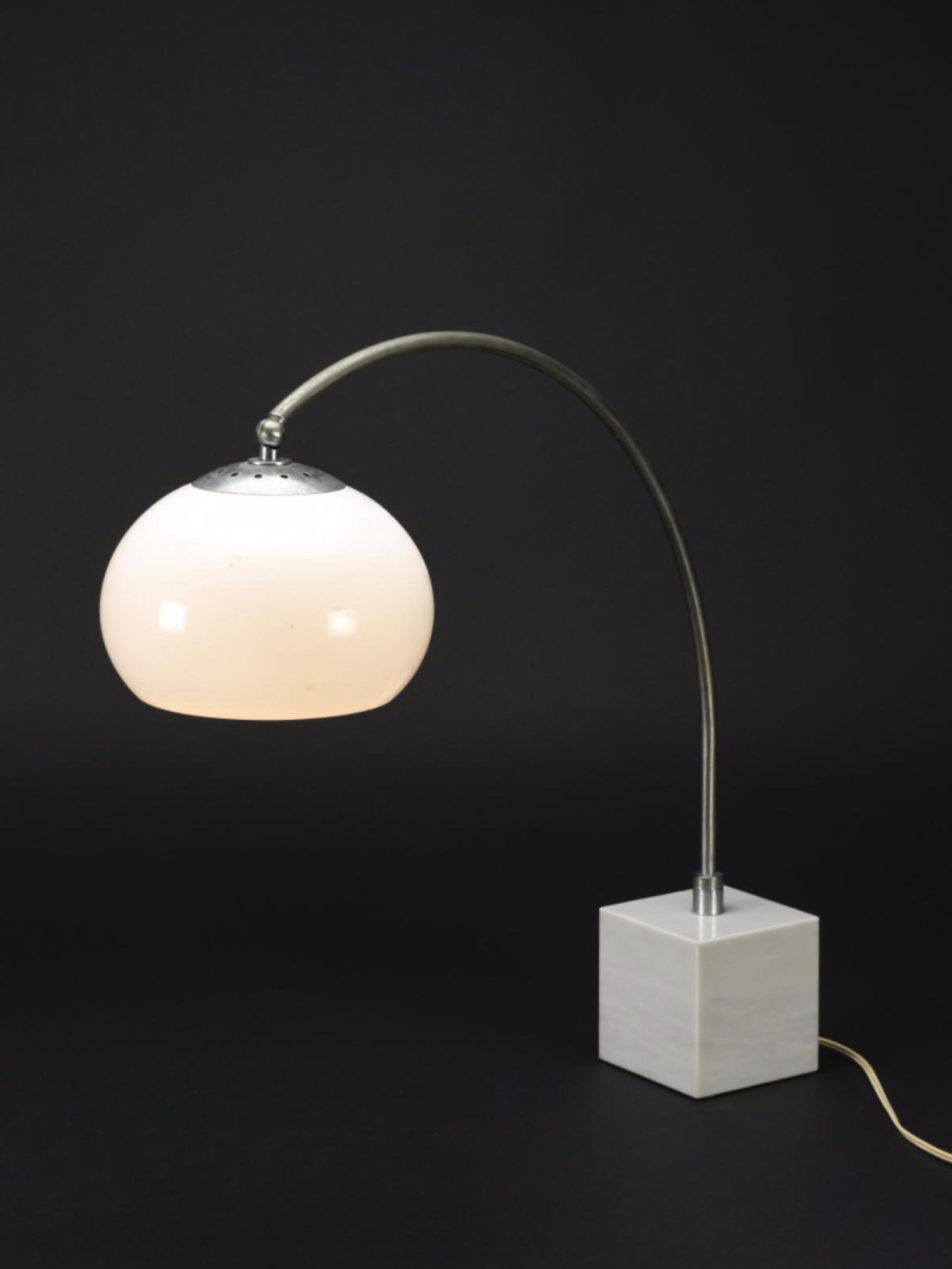 Table lamp by Goffredo Reggiani, Italy 60-70.
Material: Marble, opaline glass, Alu.
Perfect condition.
For an interior seventies, 1960, 1950
In the style of Willy Rizzo, Knoll, Ico Parisi, Romeo Rega, Eames. Raymon Loewy, Guzzini, Joe COLOMBO,